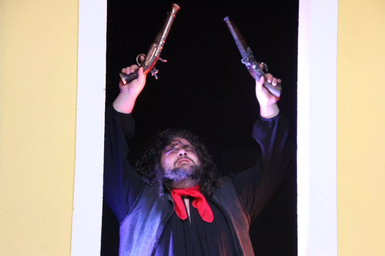 Representación de El bandido Cucaracha en Robres. Foto Carlos Neofato