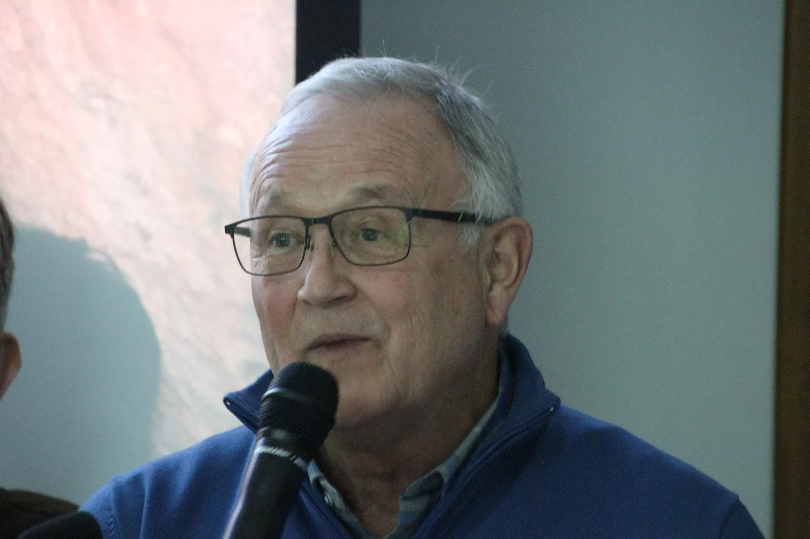 Debate sobre el Bandido Cucaracha en Lanaja. Foto Carlos Neofato