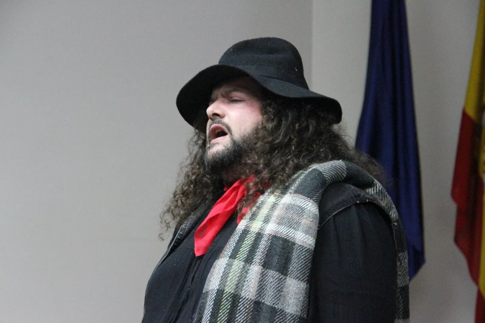 Debate sobre el Bandido Cucaracha en Lanaja. Foto Carlos Neofato