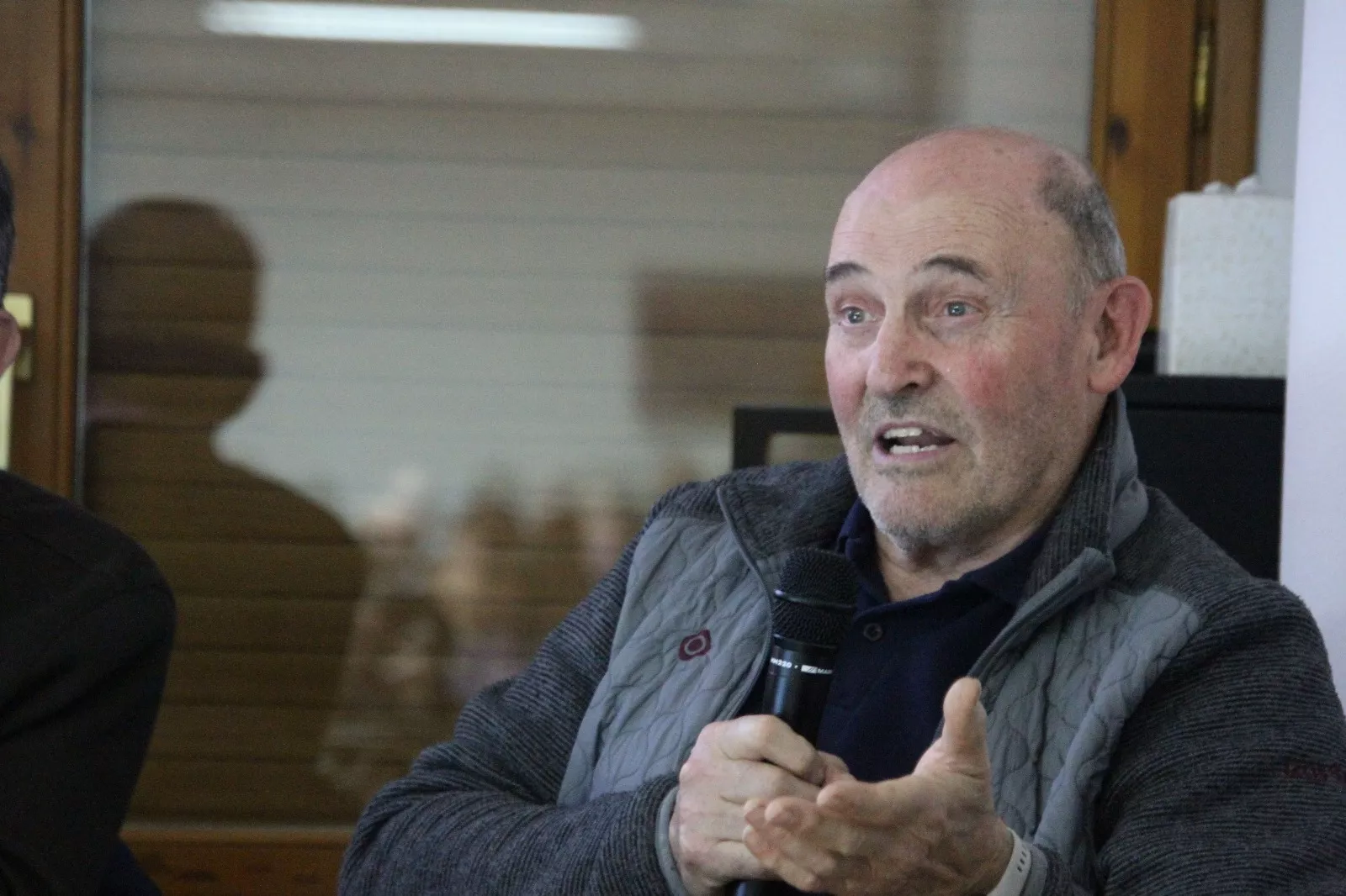 Debate sobre el Bandido Cucaracha en Lanaja. Foto Carlos Neofato