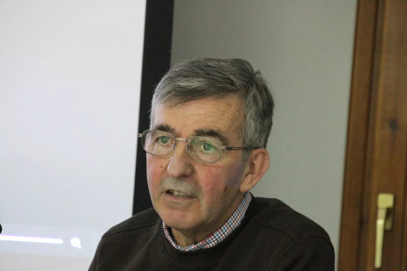 Debate sobre el Bandido Cucaracha en Lanaja. Foto Carlos Neofato