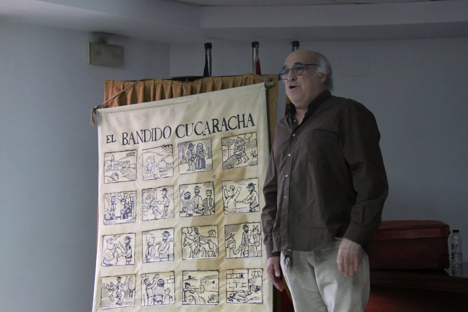 Debate sobre el Bandido Cucaracha en Lanaja. Foto Carlos Neofato