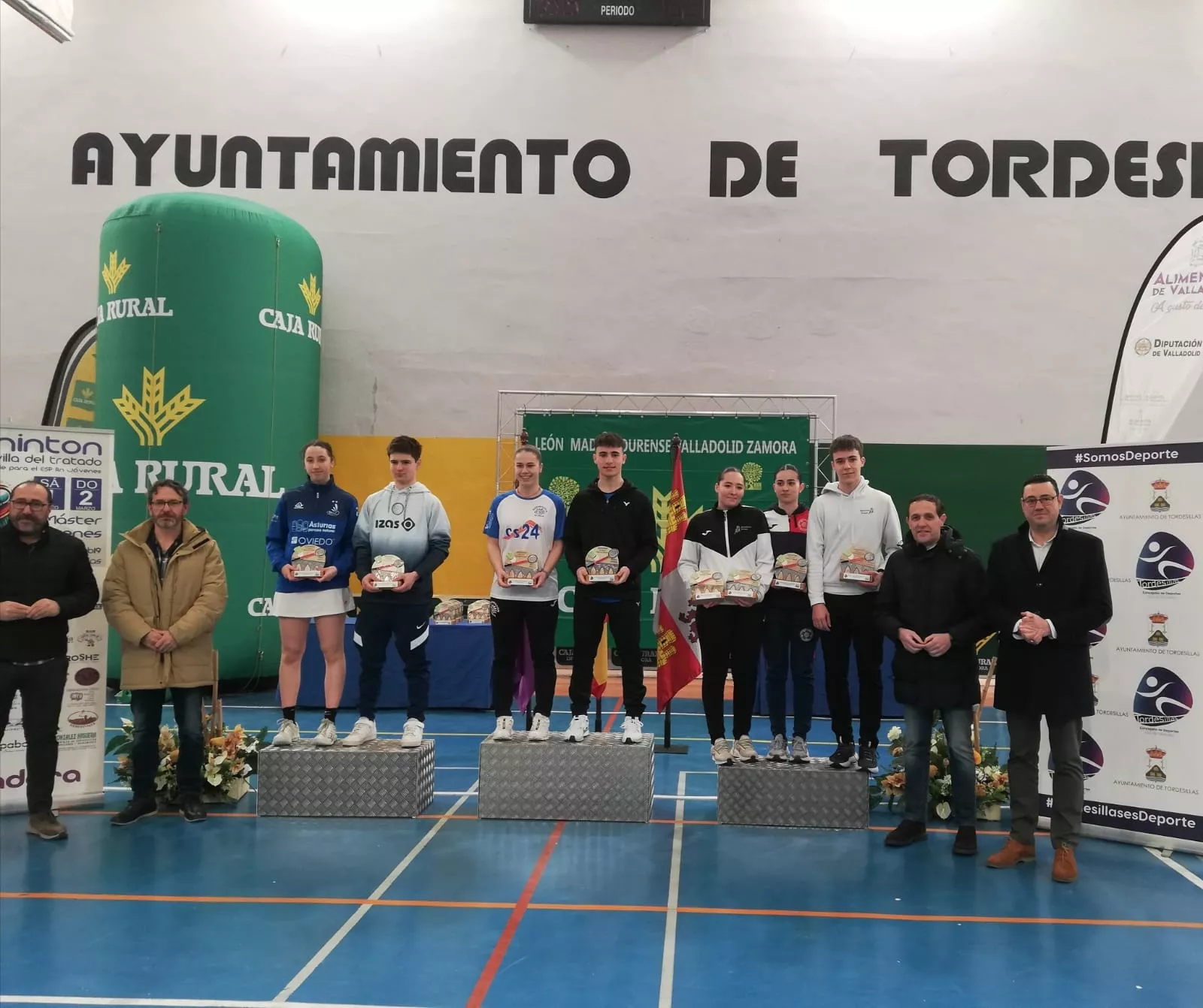 Podio de dobles mixtos Sub-19 con Alejandro Gállego campeón.