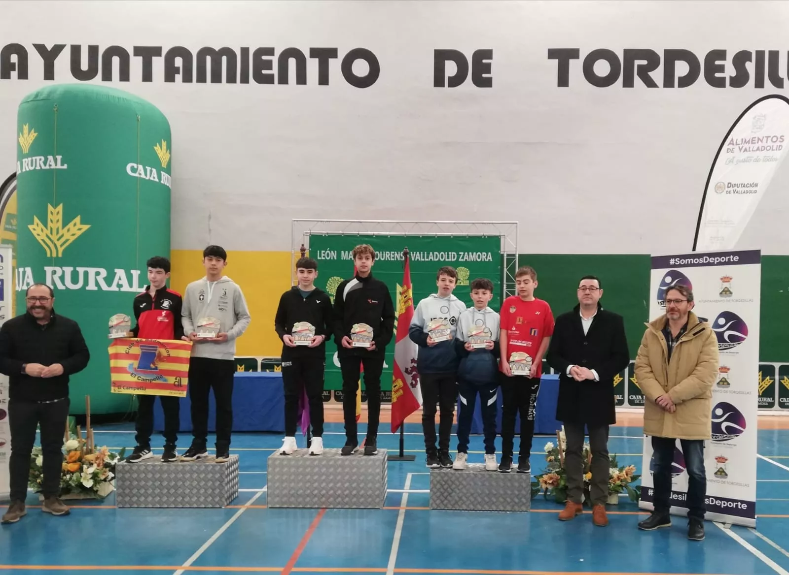 Podio Sub-15 de dobles con Hugo Gállego campeón