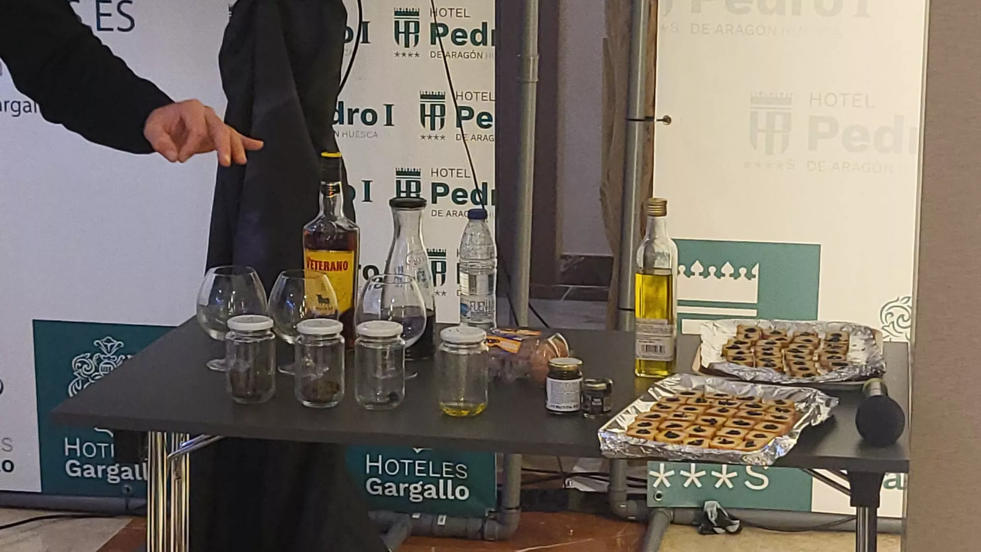 Segunda jornada del Mercado de la Trufa en Huesca