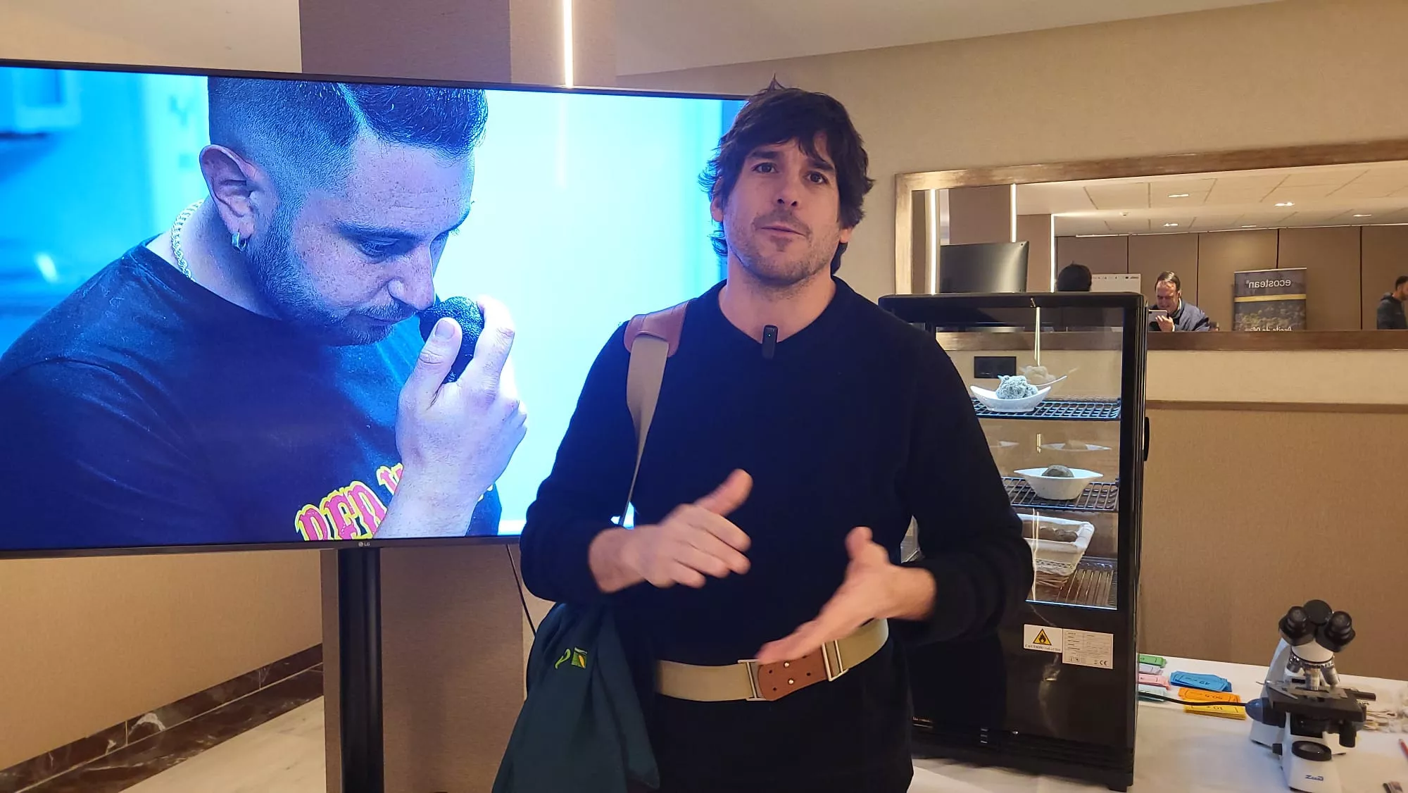 Segunda jornada del Mercado de la Trufa en Huesca