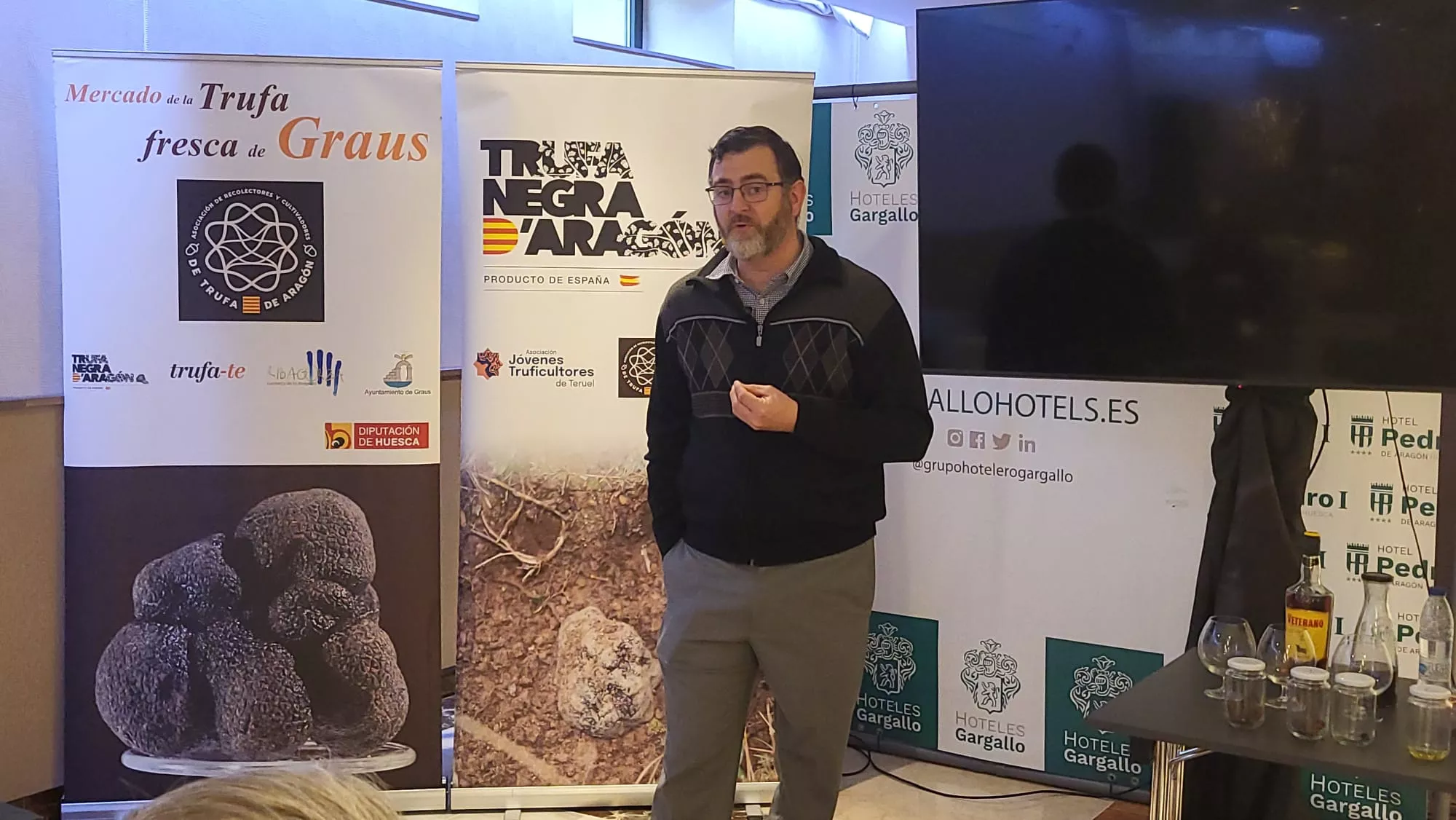 Segunda jornada del Mercado de la Trufa en Huesca