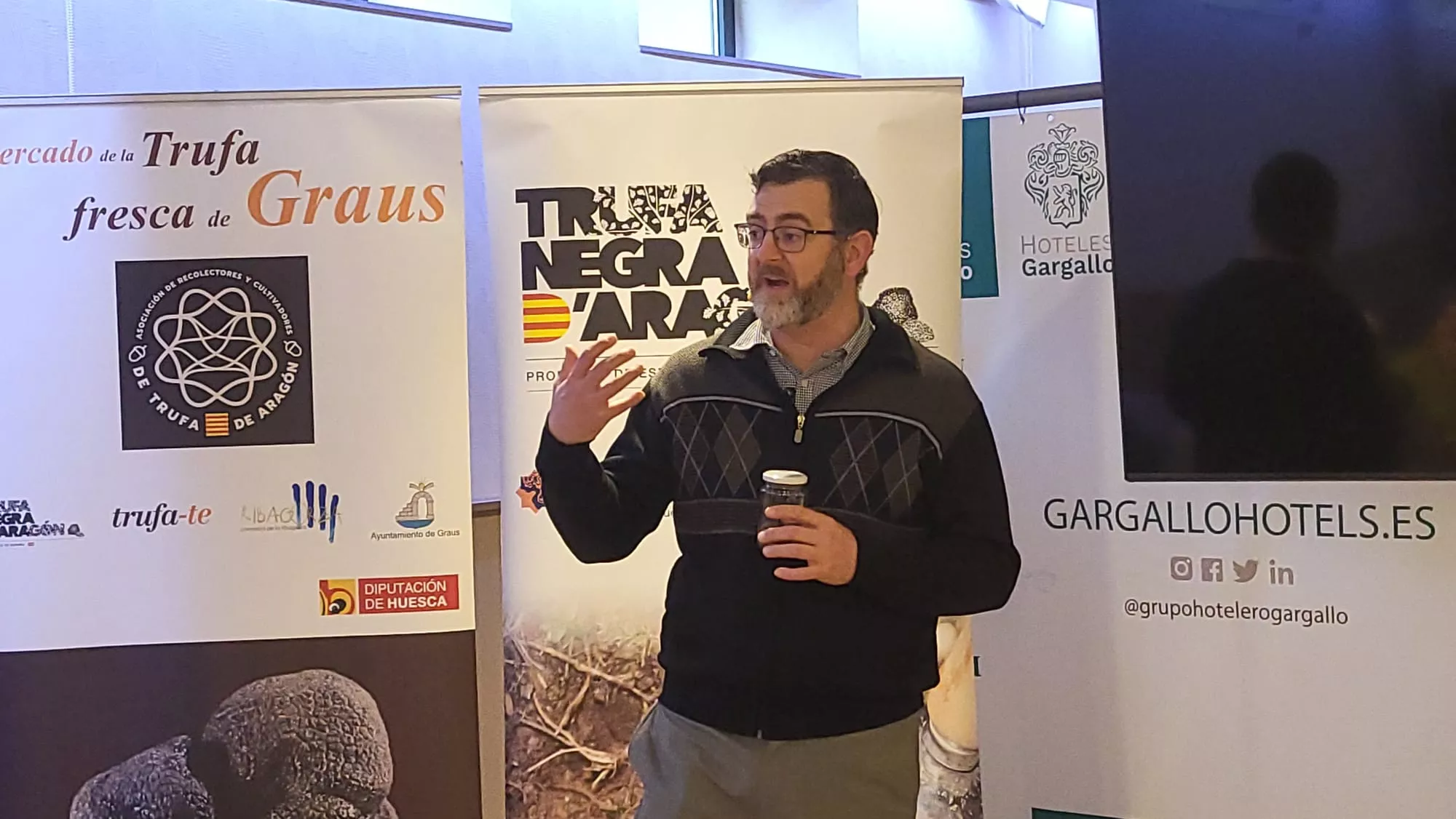 Segunda jornada del Mercado de la Trufa en Huesca