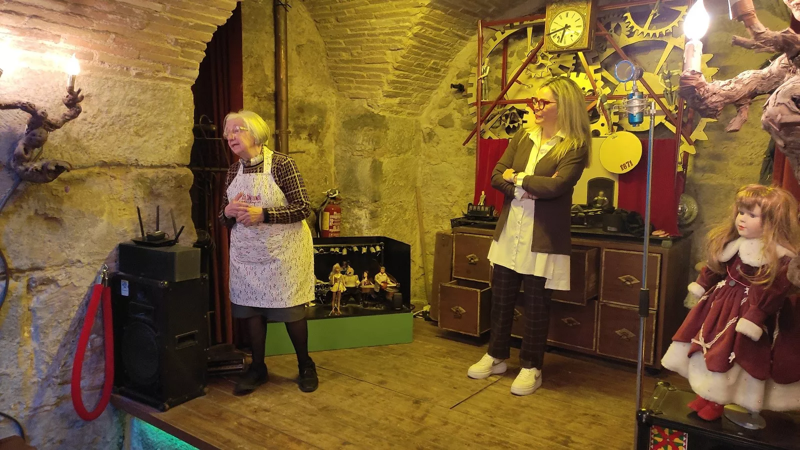 María Jesús Sanvicente y Susana Lacostena