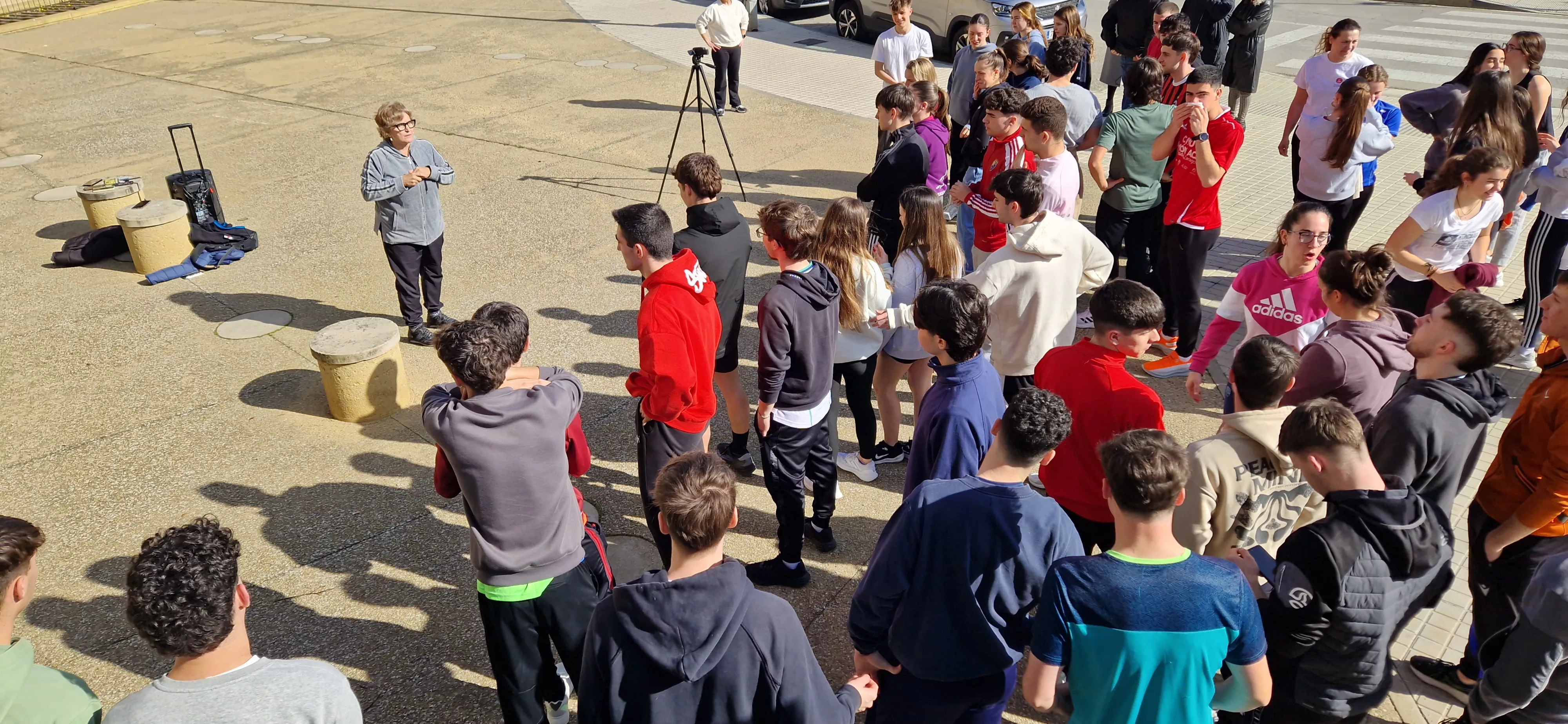 Flashmob de la Facultad de Ciencias de la Salud y del Deporte por el Día de la Mujer. Foto Myriam Martínez
