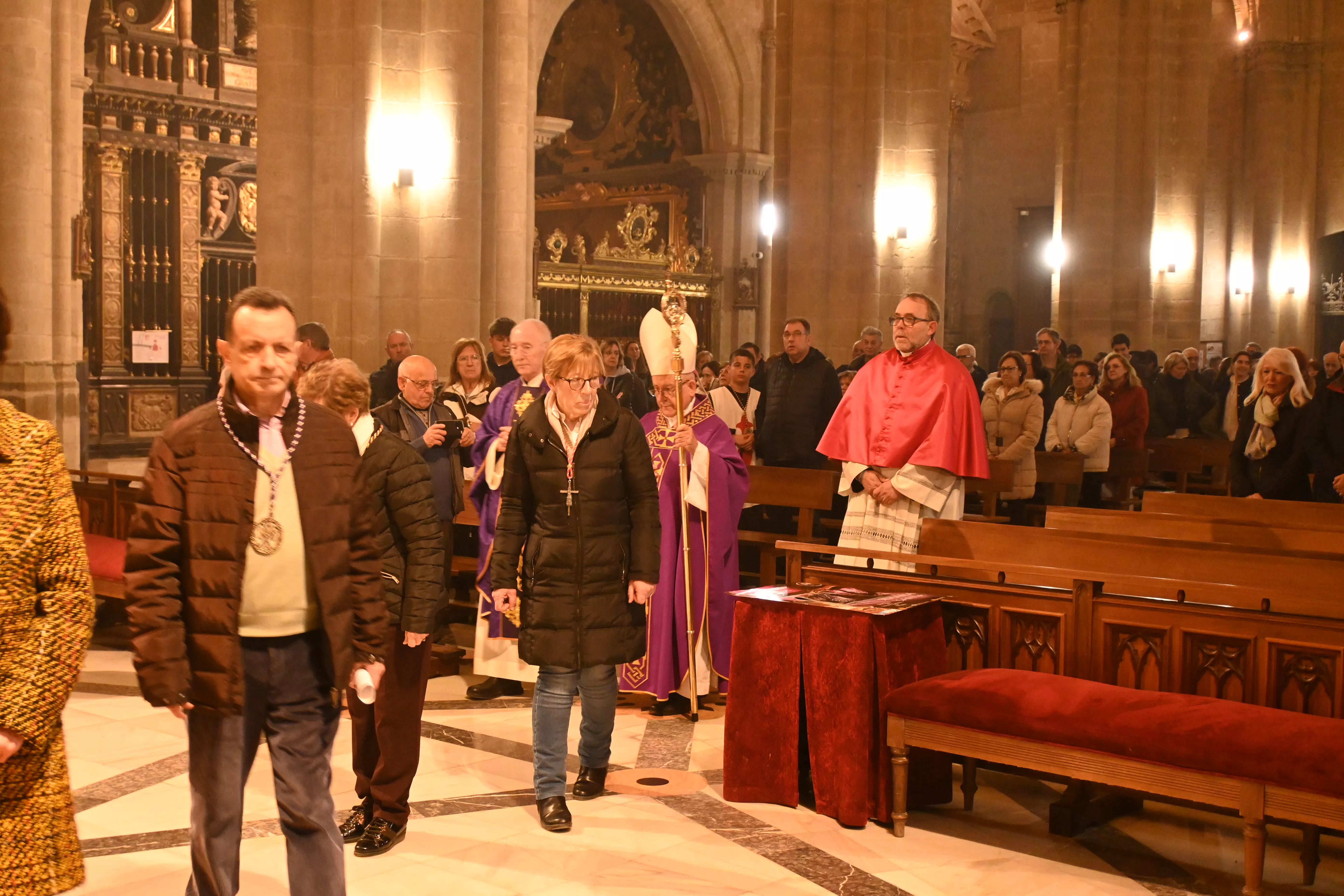 Miércoles de Ceniza en la Catedral de Huesca. Foto Carlos Jalle González