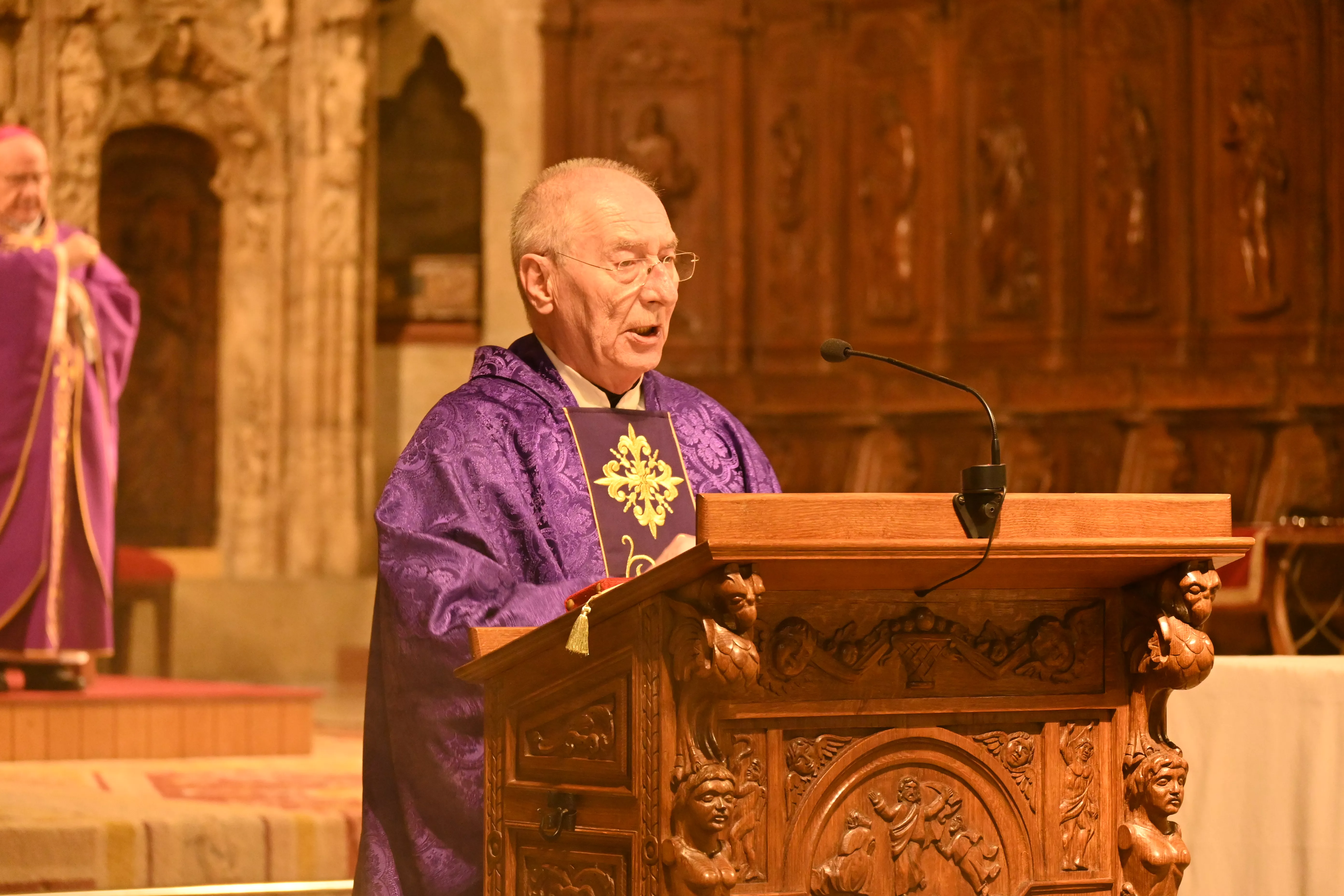 Miércoles de Ceniza en la Catedral de Huesca. Foto Carlos Jalle González