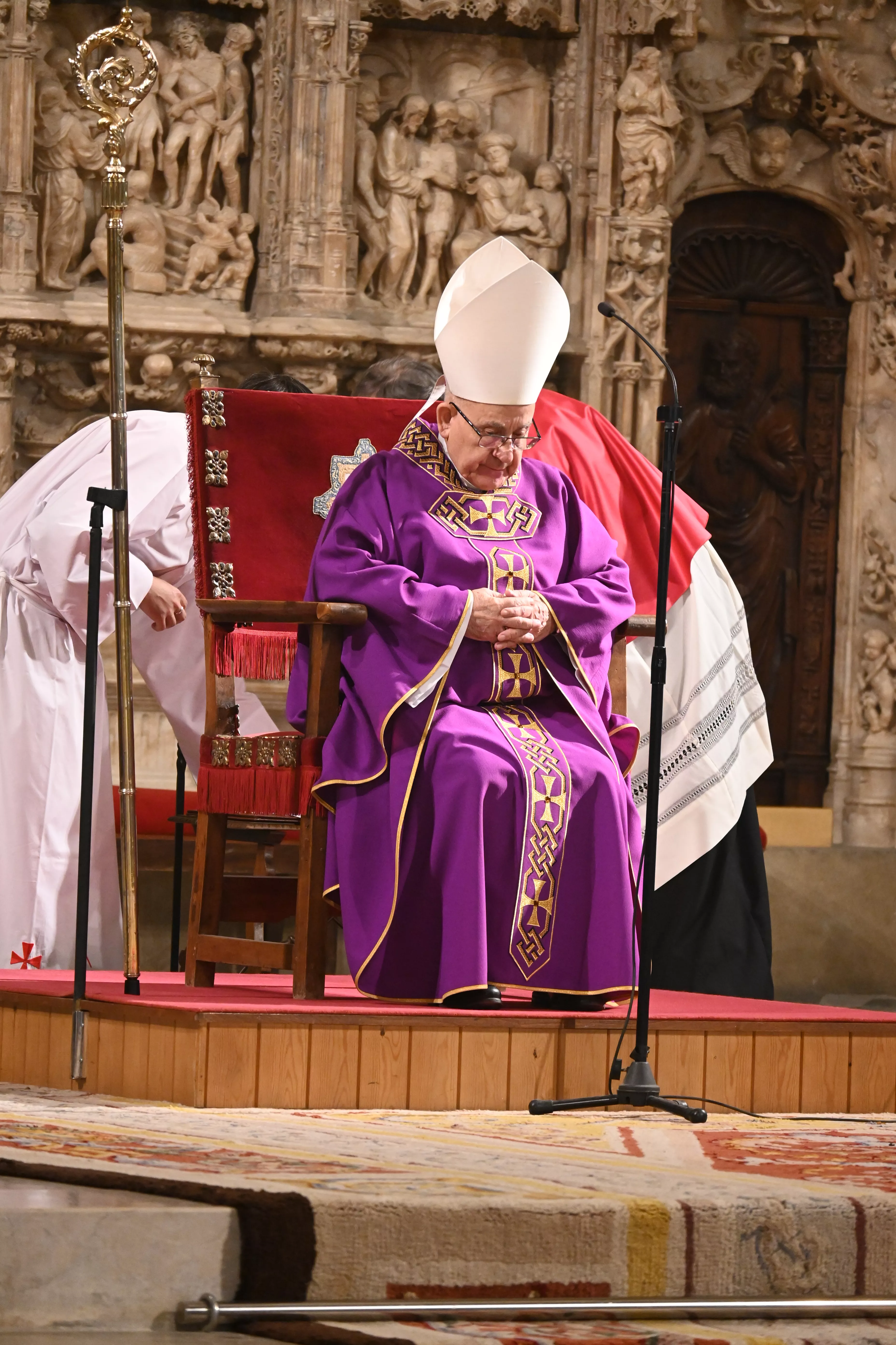 Miércoles de Ceniza en la Catedral de Huesca. Foto Carlos Jalle González