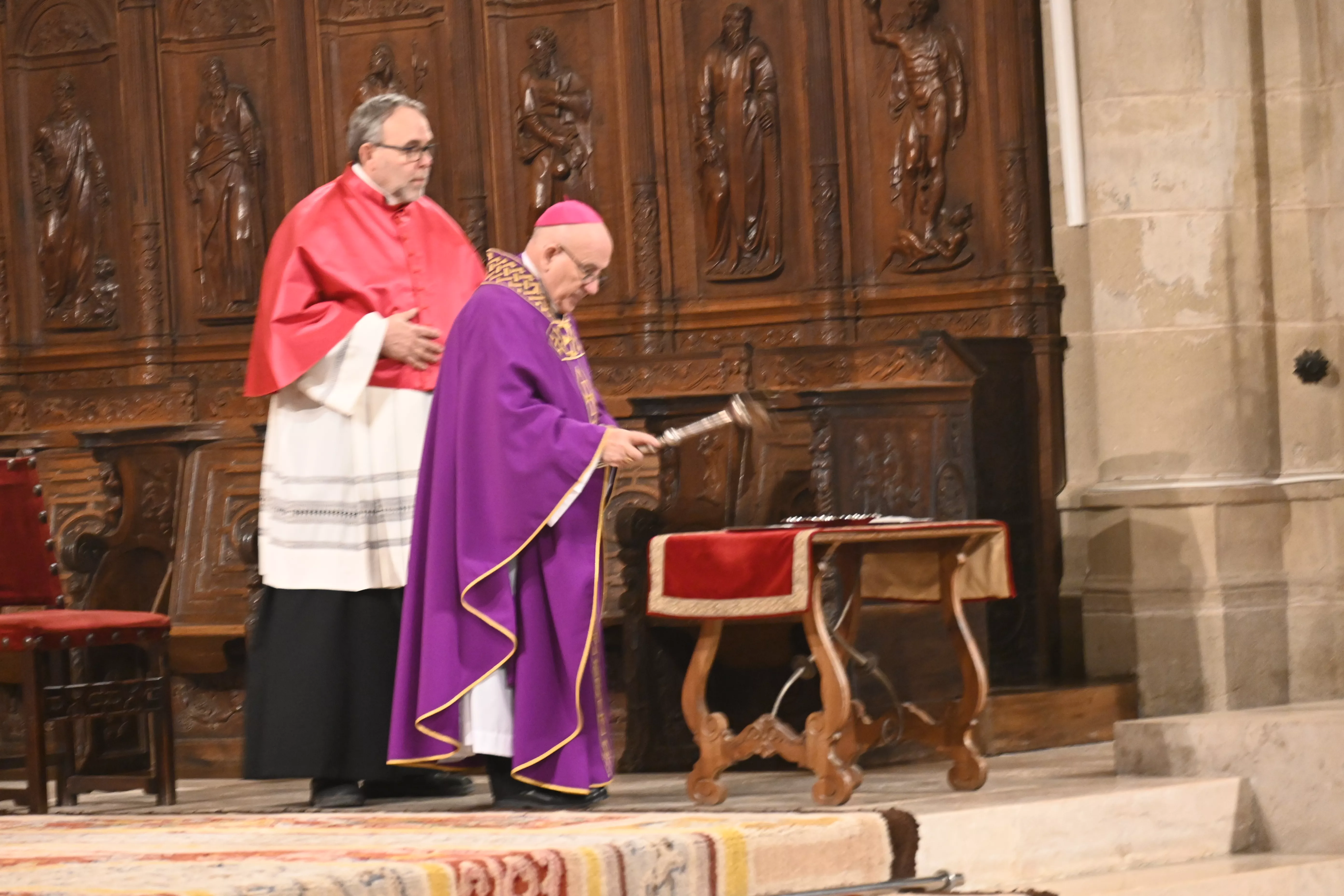 Miércoles de Ceniza en la Catedral de Huesca. Foto Carlos Jalle González