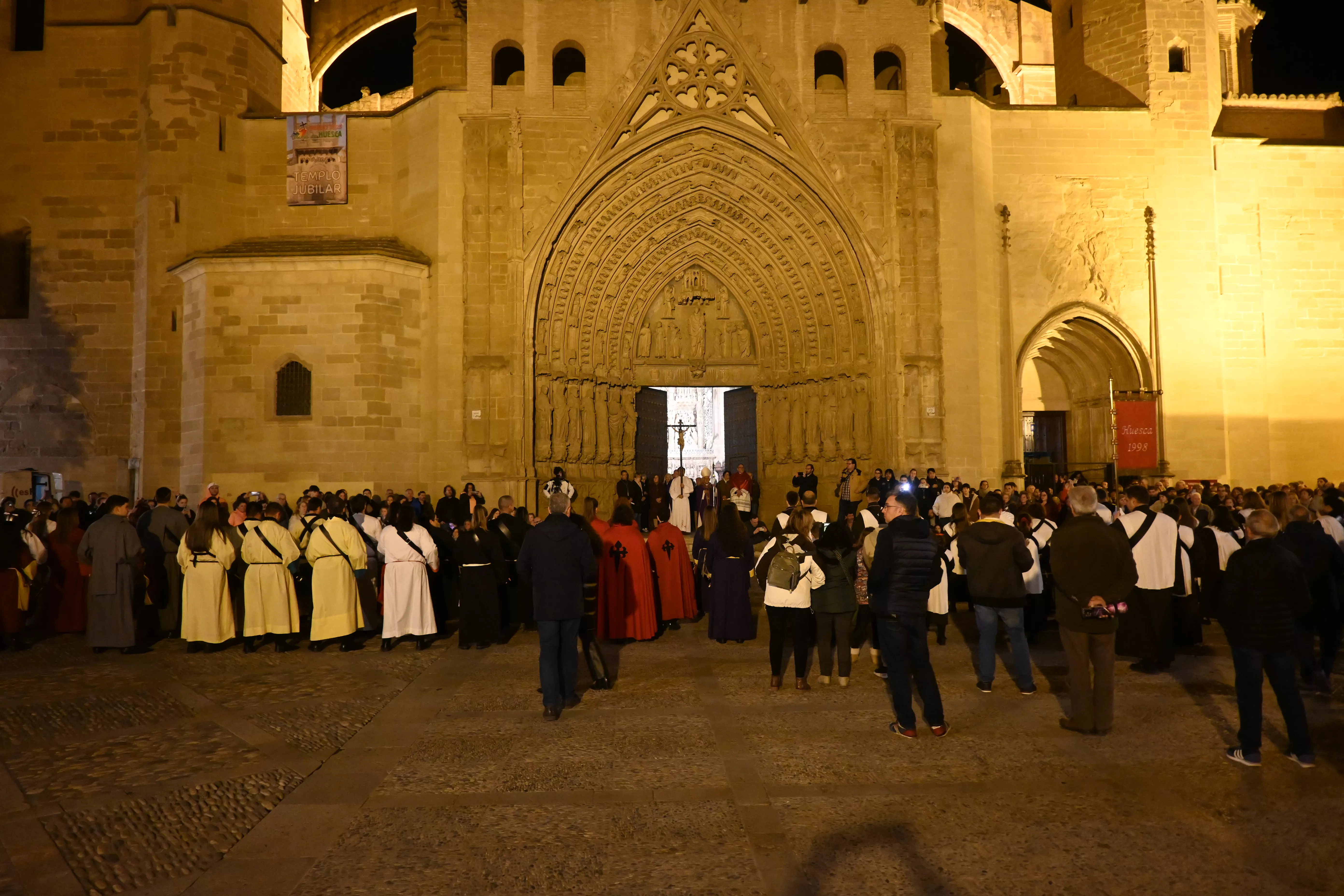Miércoles de Ceniza en la Catedral de Huesca. Foto Carlos Jalle González