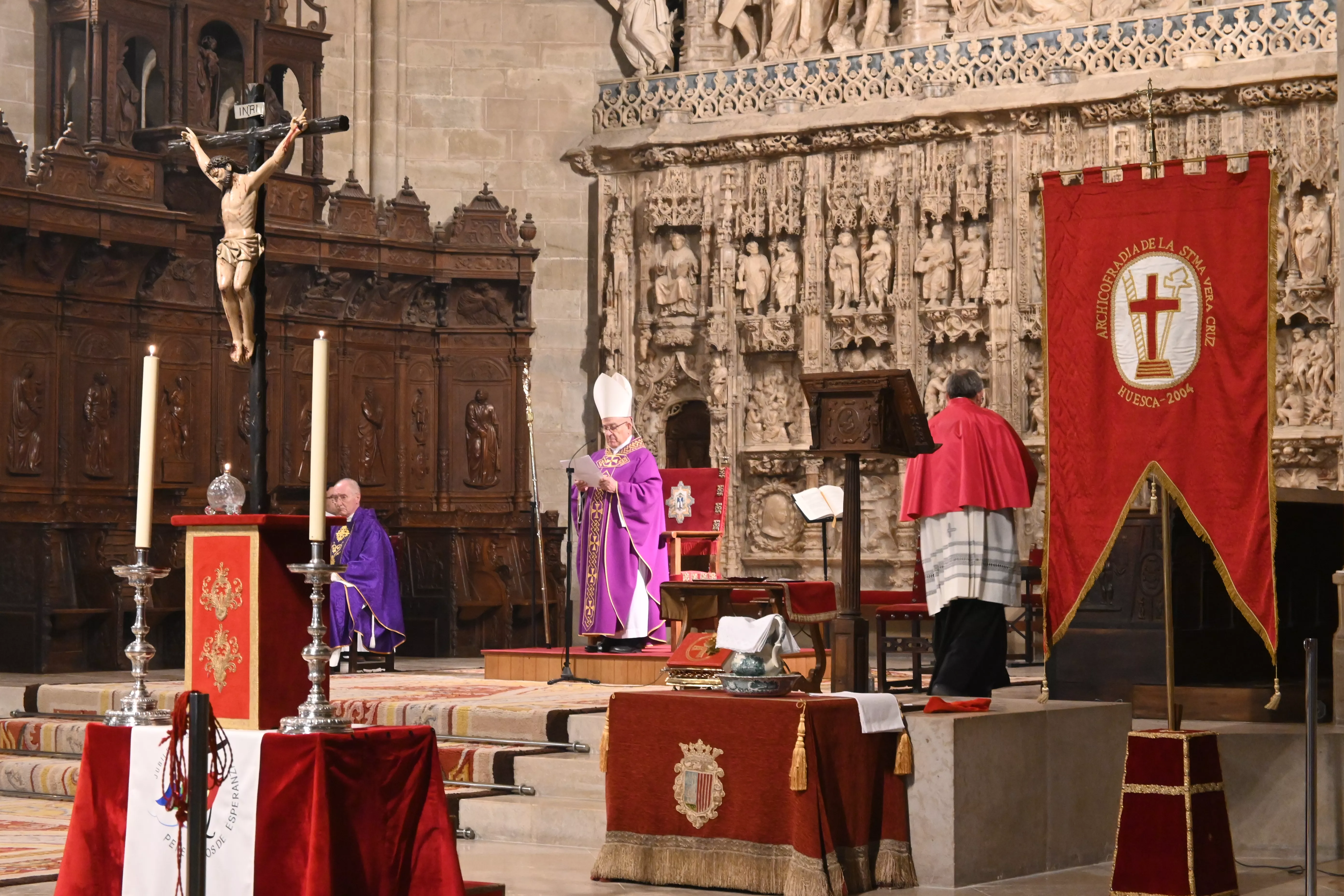 Miércoles de Ceniza en la Catedral de Huesca. Foto Carlos Jalle González