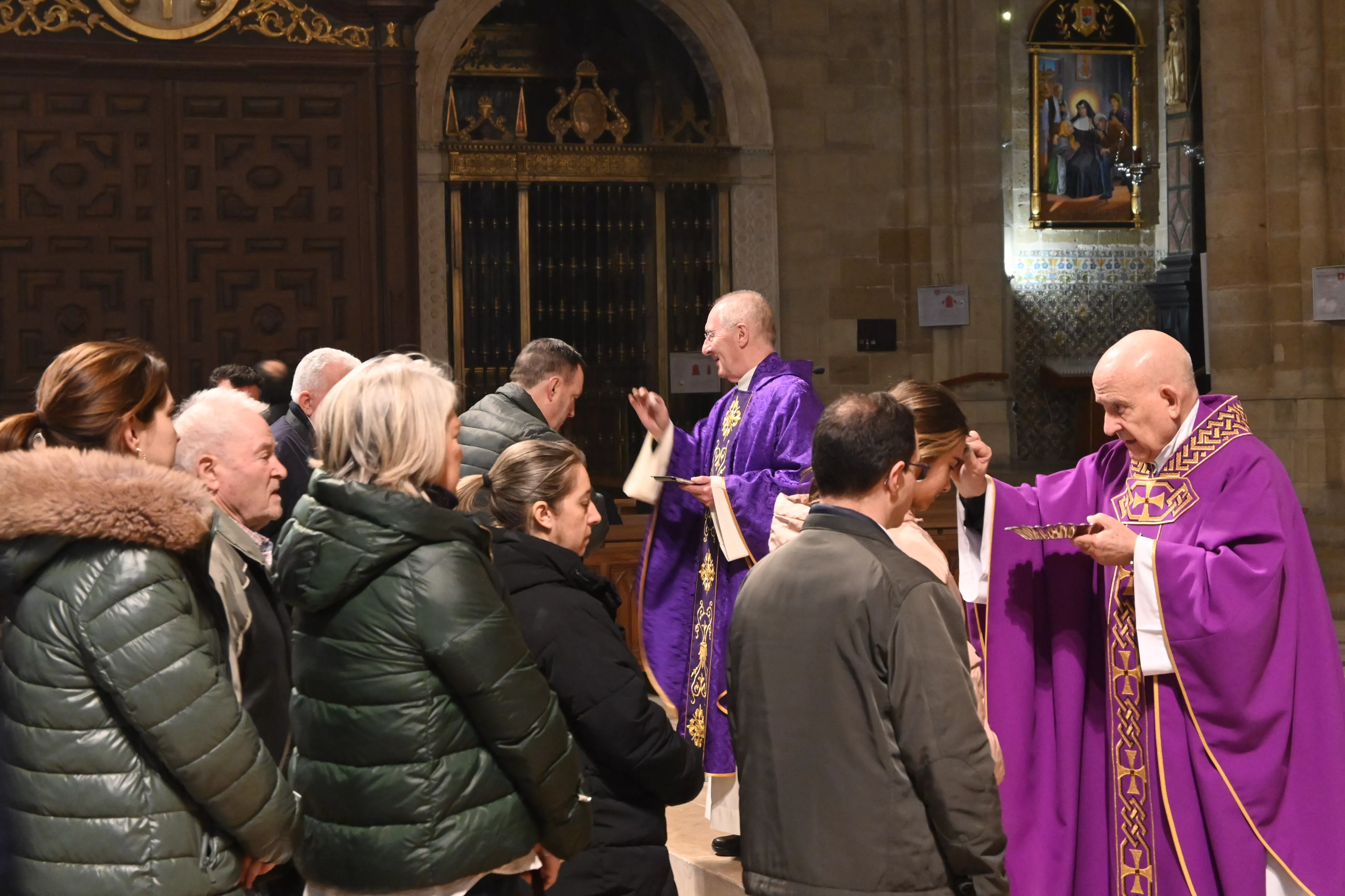 Miércoles de Ceniza en la Catedral de Huesca. Foto Carlos Jalle González