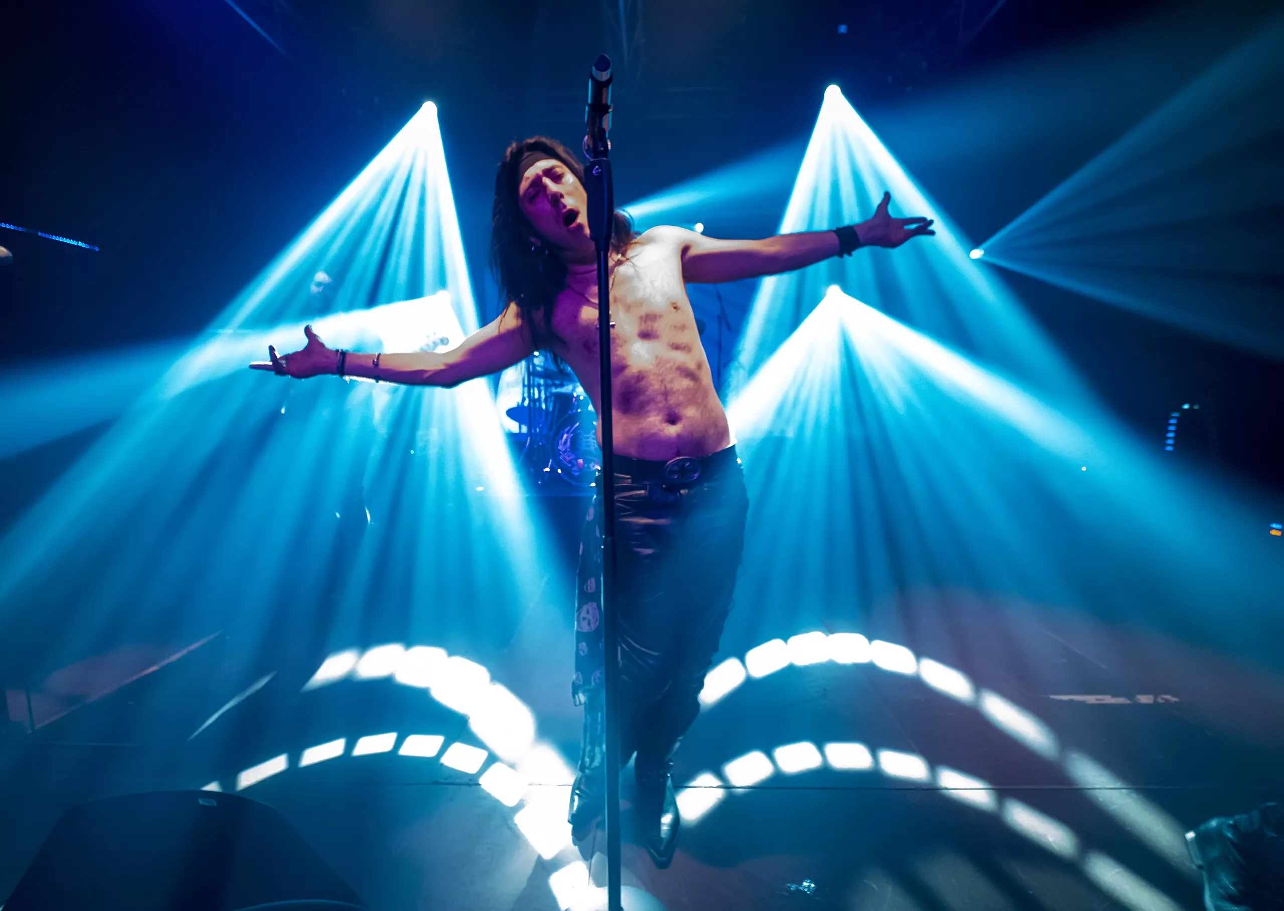 Derivas actuará en el Cosmos Festival y traerá a Huesca la esencia de Héroes del Silencio.