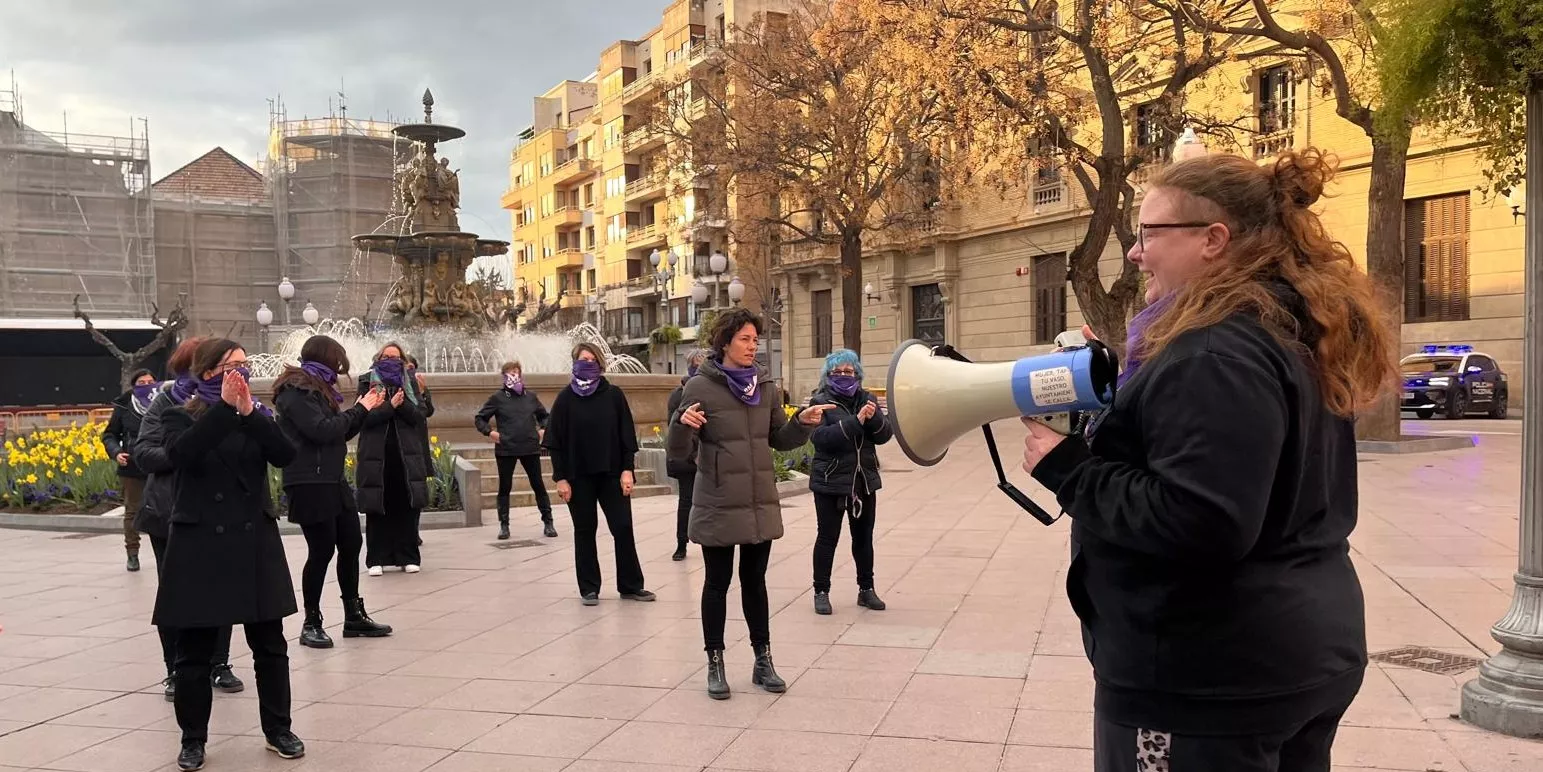 Haka feminista colectiva en Huesca dentro de los actos del 8M. Foto Mercedes Manterola