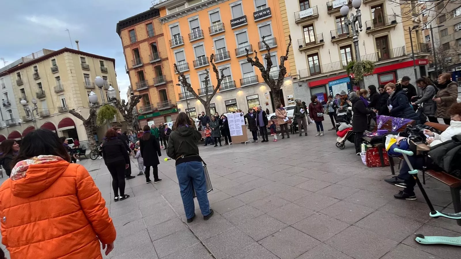 Haka feminista colectiva en Huesca dentro de los actos del 8M. Foto Mercedes Manterola