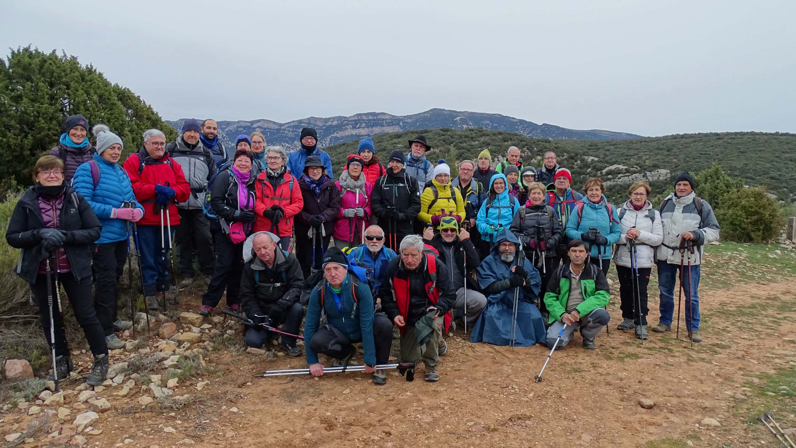 Foto de los dos grupos de Peña Guara que realizaron la excursión.
