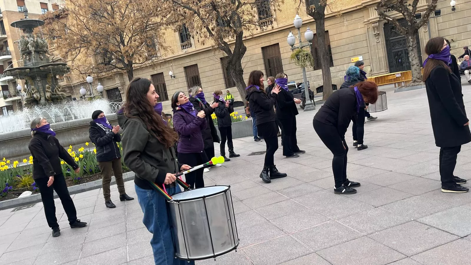 Haka feminista colectiva en Huesca dentro de los actos del 8M. Foto Mercedes Manterola