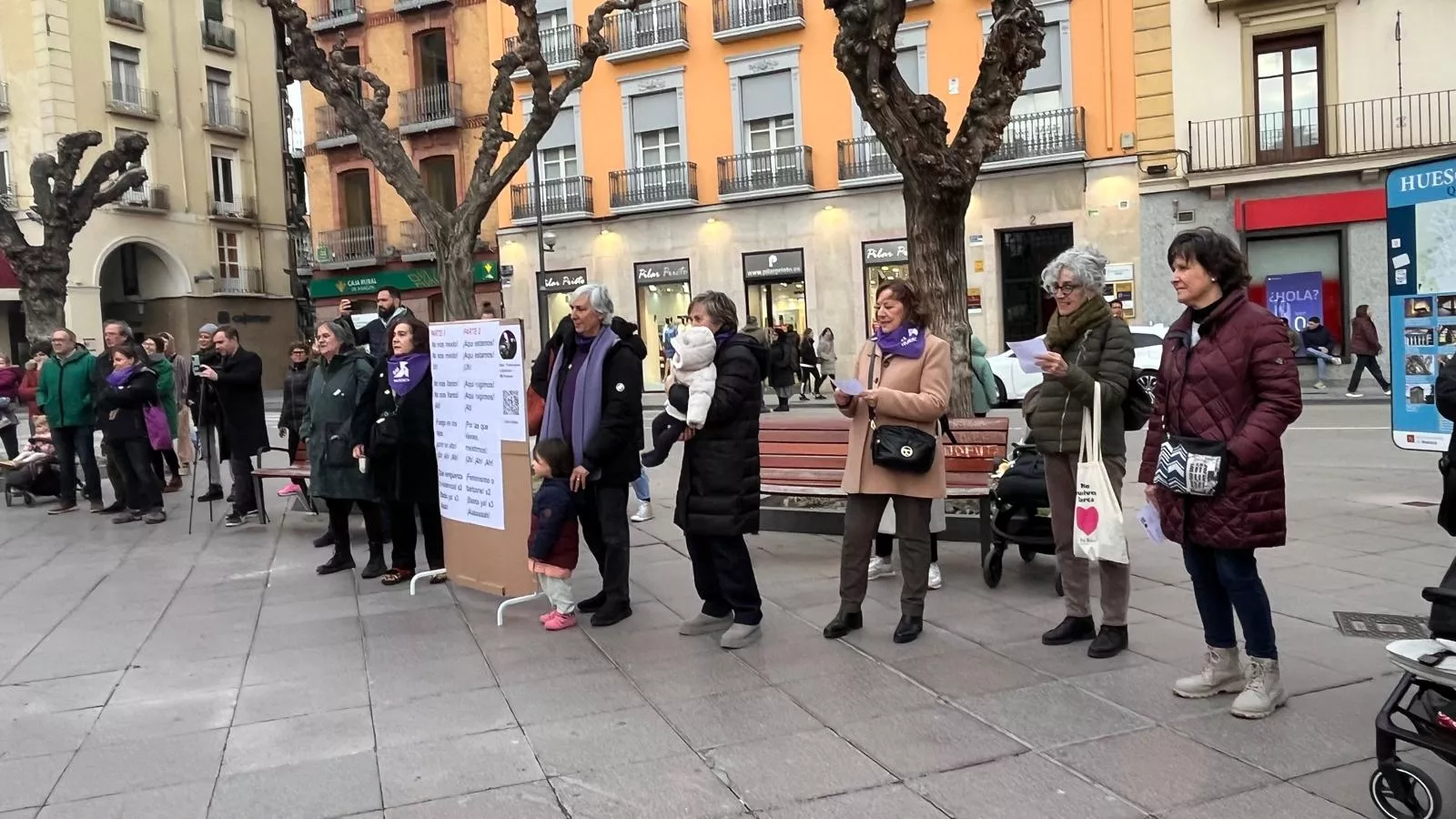 Haka feminista colectiva en Huesca dentro de los actos del 8M. Foto Mercedes Manterola