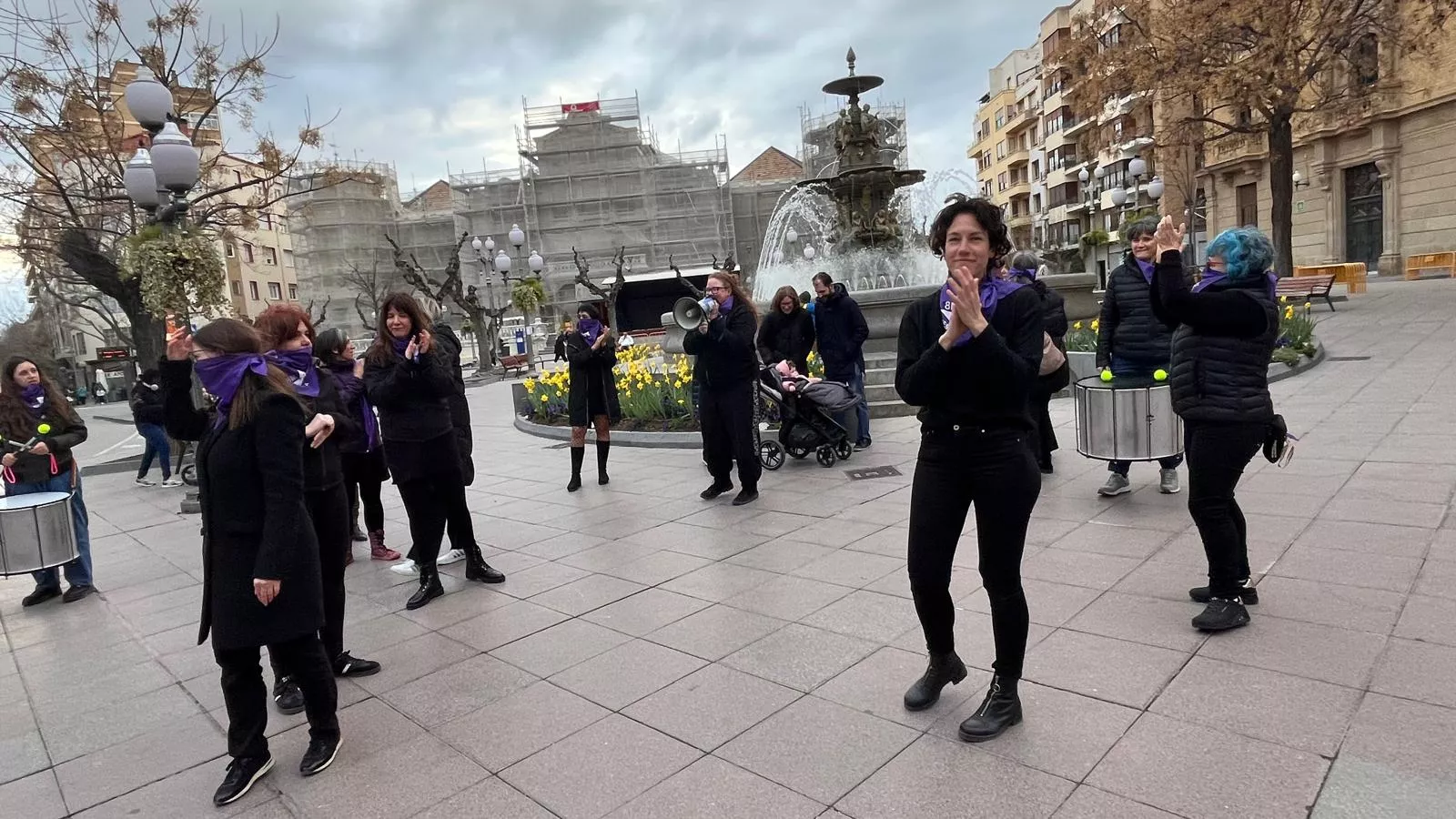 Haka feminista colectiva en Huesca dentro de los actos del 8M. Foto Mercedes Manterola