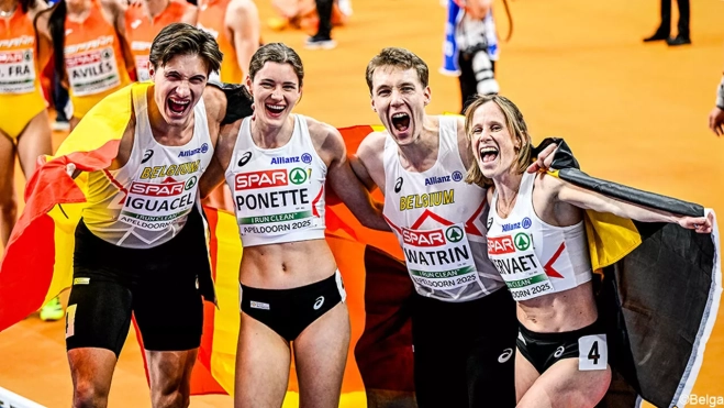 Alegría del equipo belga tras la carrera. Alegría del equipo belga tras la carrera.