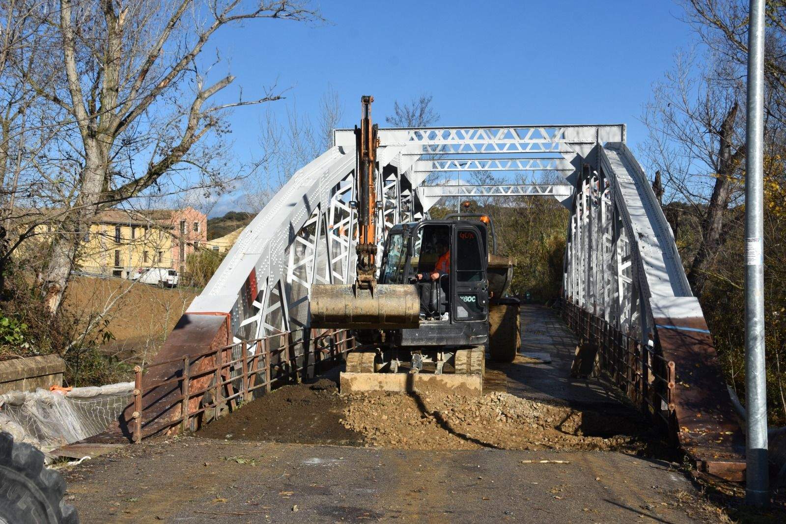 Obras en el puente de Santa Fe de Barbastro 