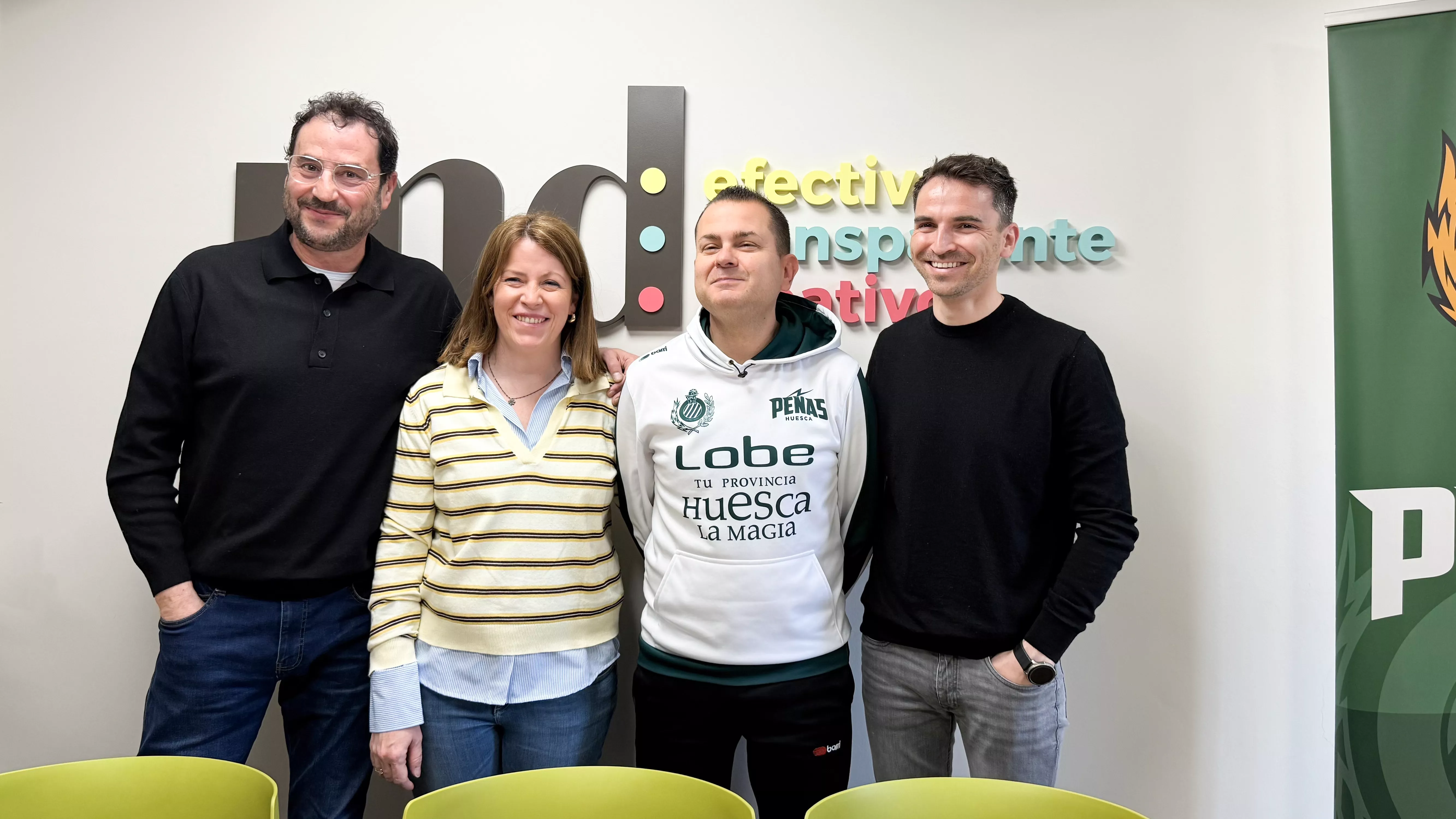 Fernando Lascorz, Alicia Pac, Rafa Sanz y Fernando López en la previa del Lobe Huesca la Magia Ciudad de Huelva