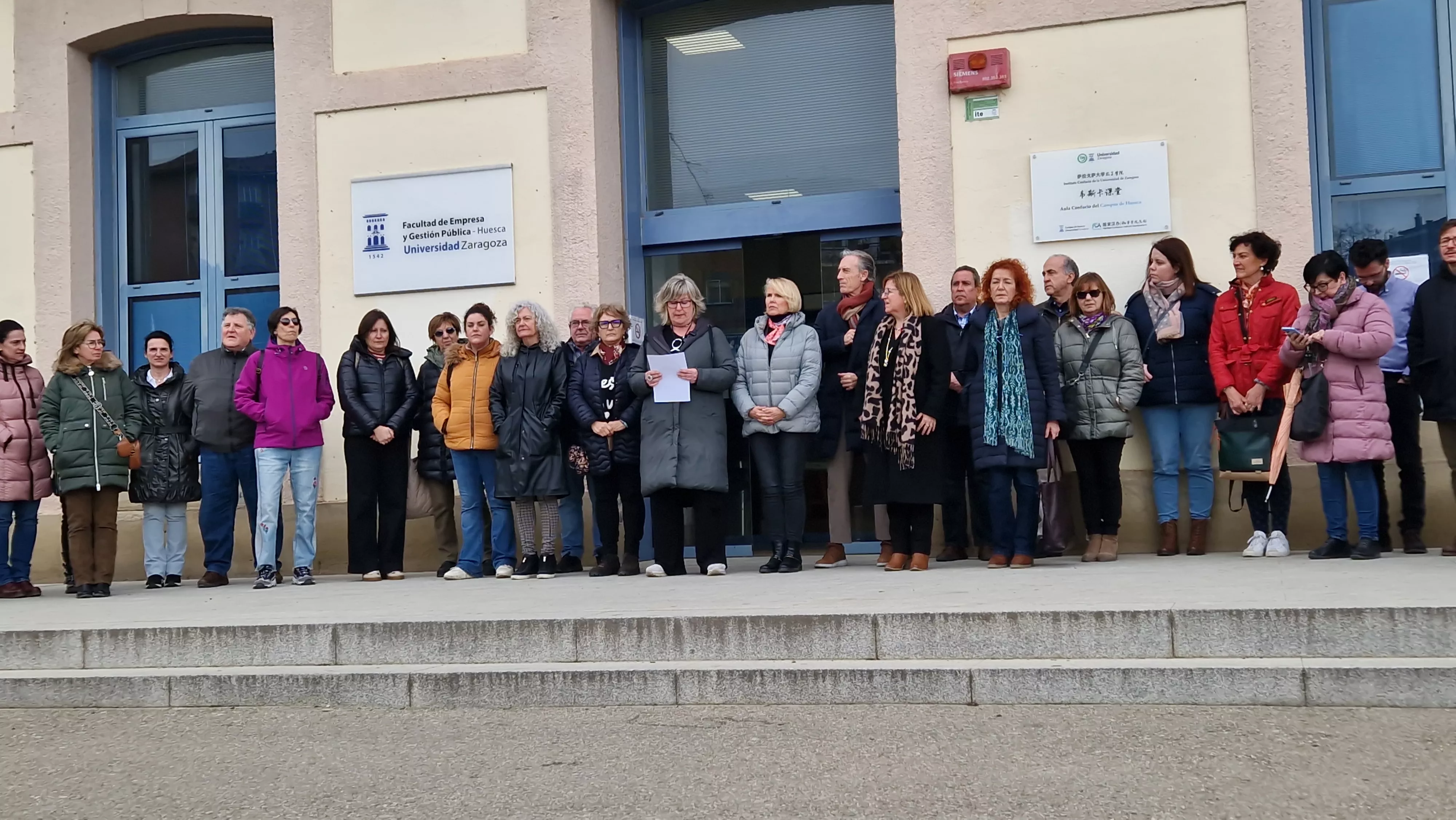 Lectura del manifiesto del Campus de Huesca por el Día Internacional de la Mujer 2025. Foto Myriam Martínez Lectura del manifiesto del Campus de Huesca por el Día Internacional de la Mujer 2025. Foto Myriam Martínez
