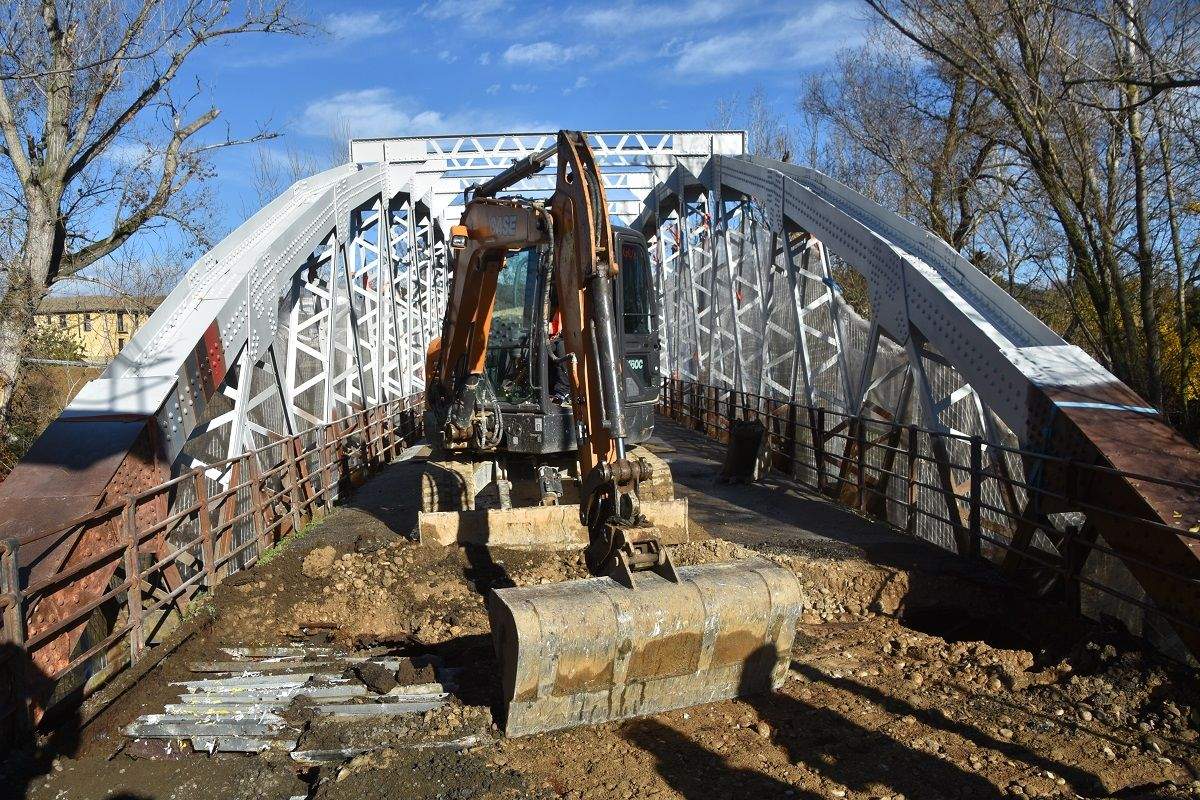 Obras en el puente de Santa Fe de Barbastro 