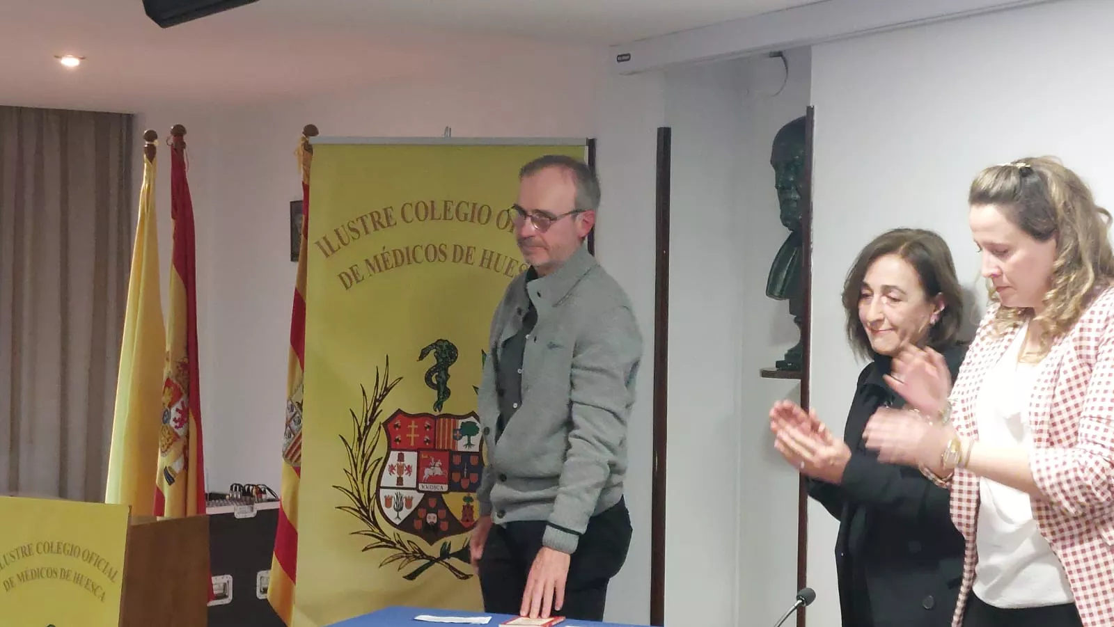 Toma de posesión de la nueva Junta del Colegio de Médicos de Huesca