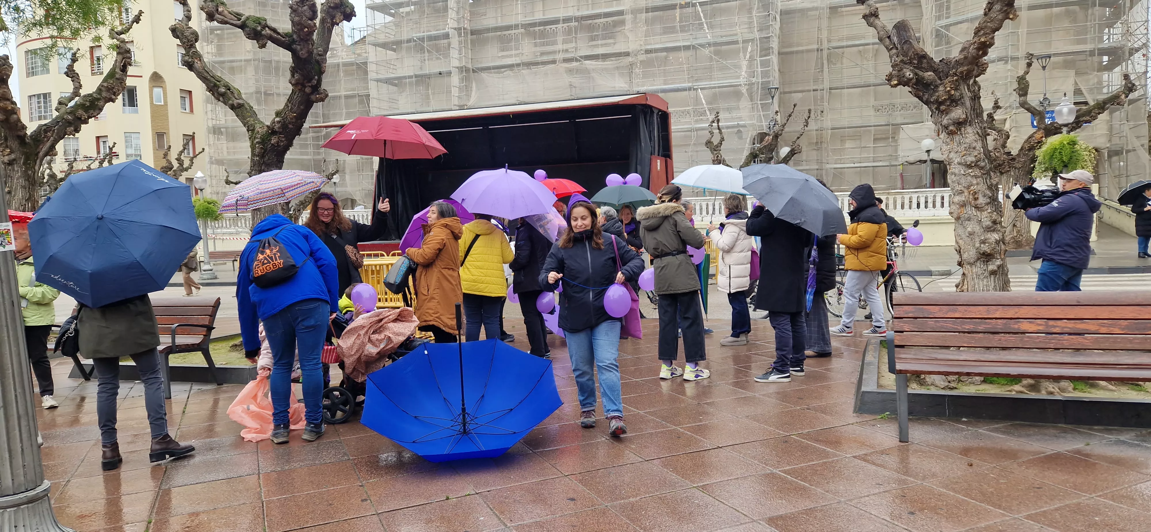 Andada feminista en Huesca con motivo del 8M Día Internacional de la Mujer. Foto Myriam Martínez