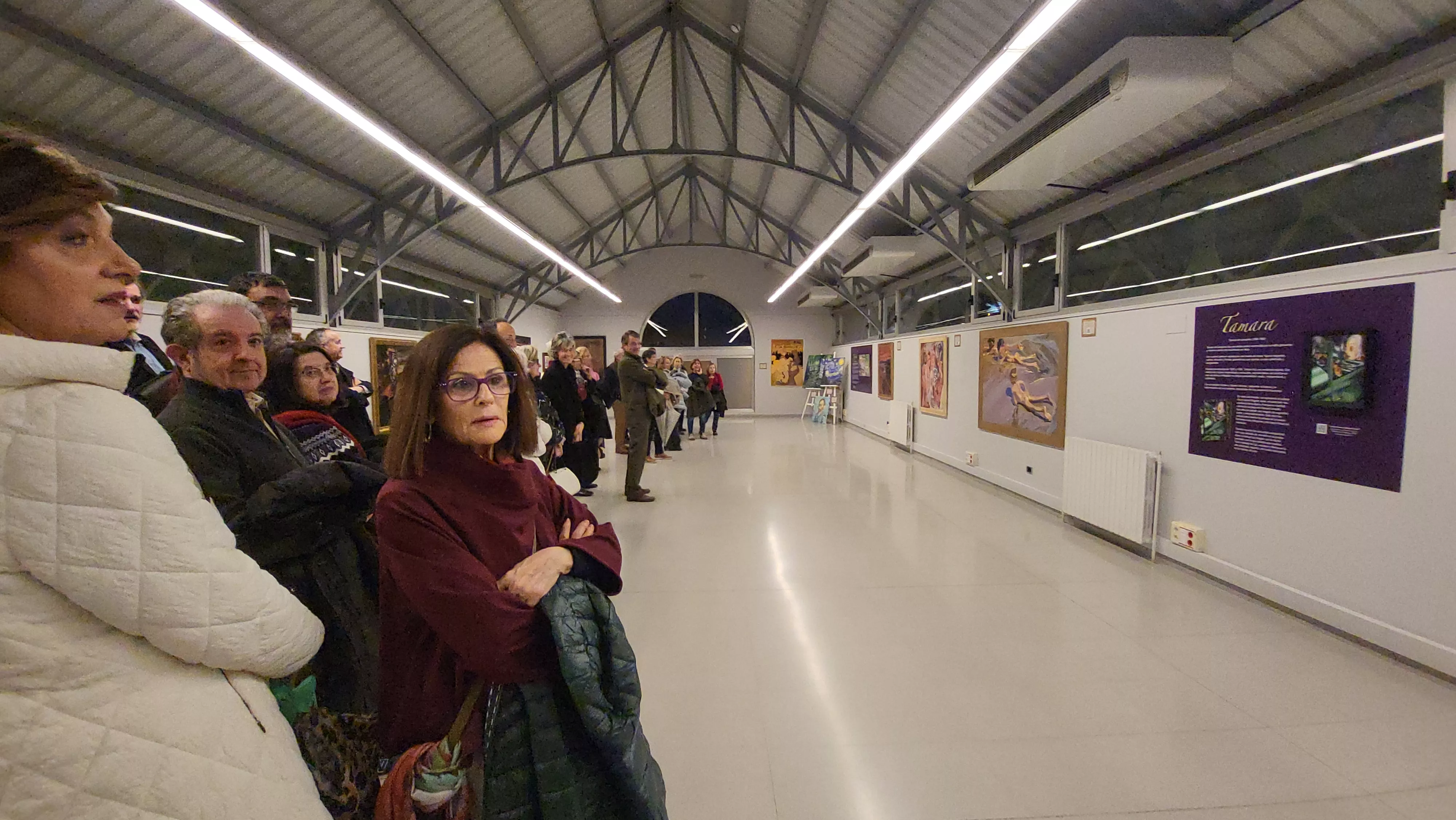 Inauguración de la exposición de Agustín Lorés '¡Menudas Artistas!' en Huesca. Foto Mercedes Manterola