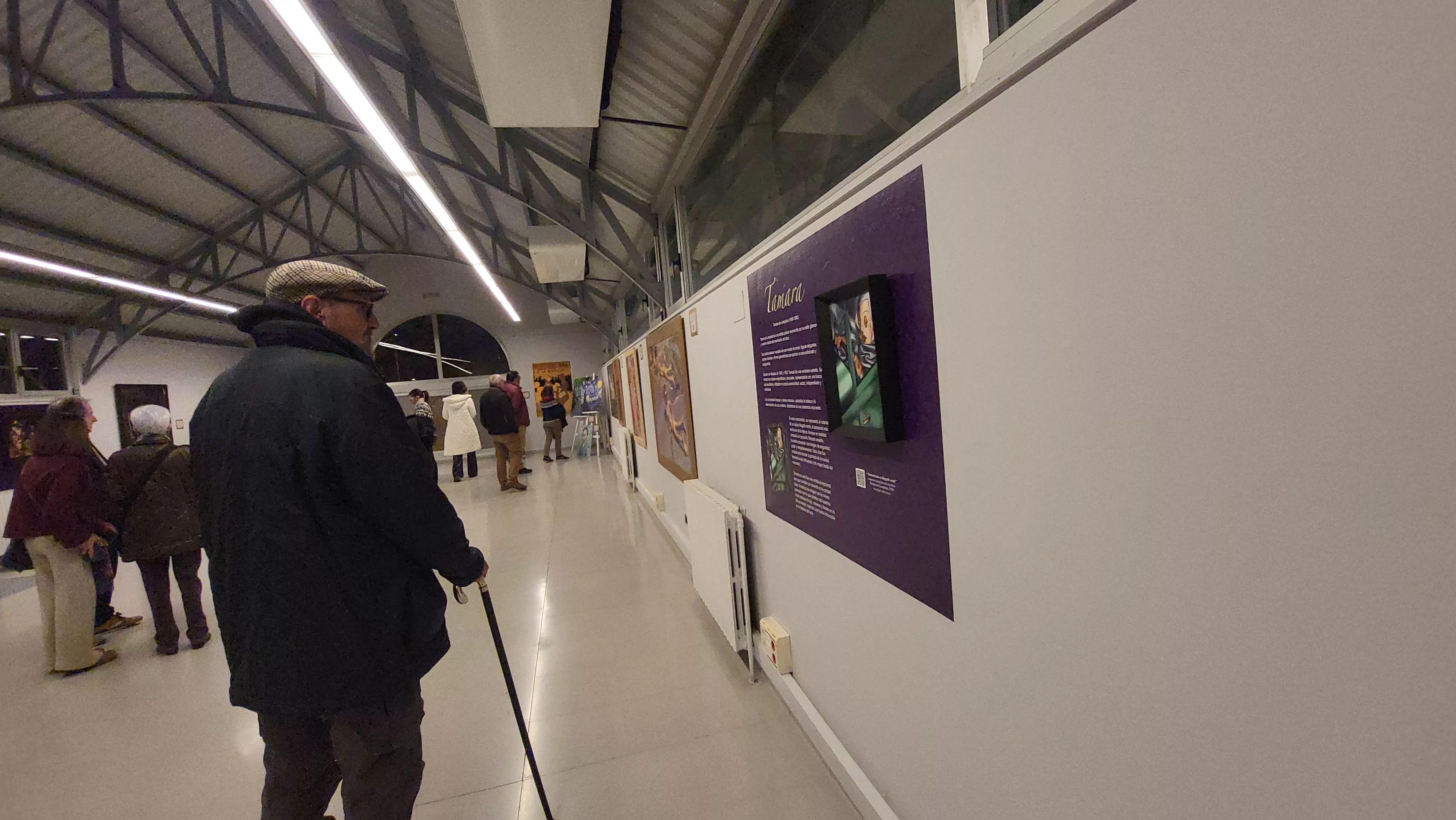 Inauguración de la exposición de Agustín Lorés '¡Menudas Artistas!' en Huesca. Foto Mercedes Manterola