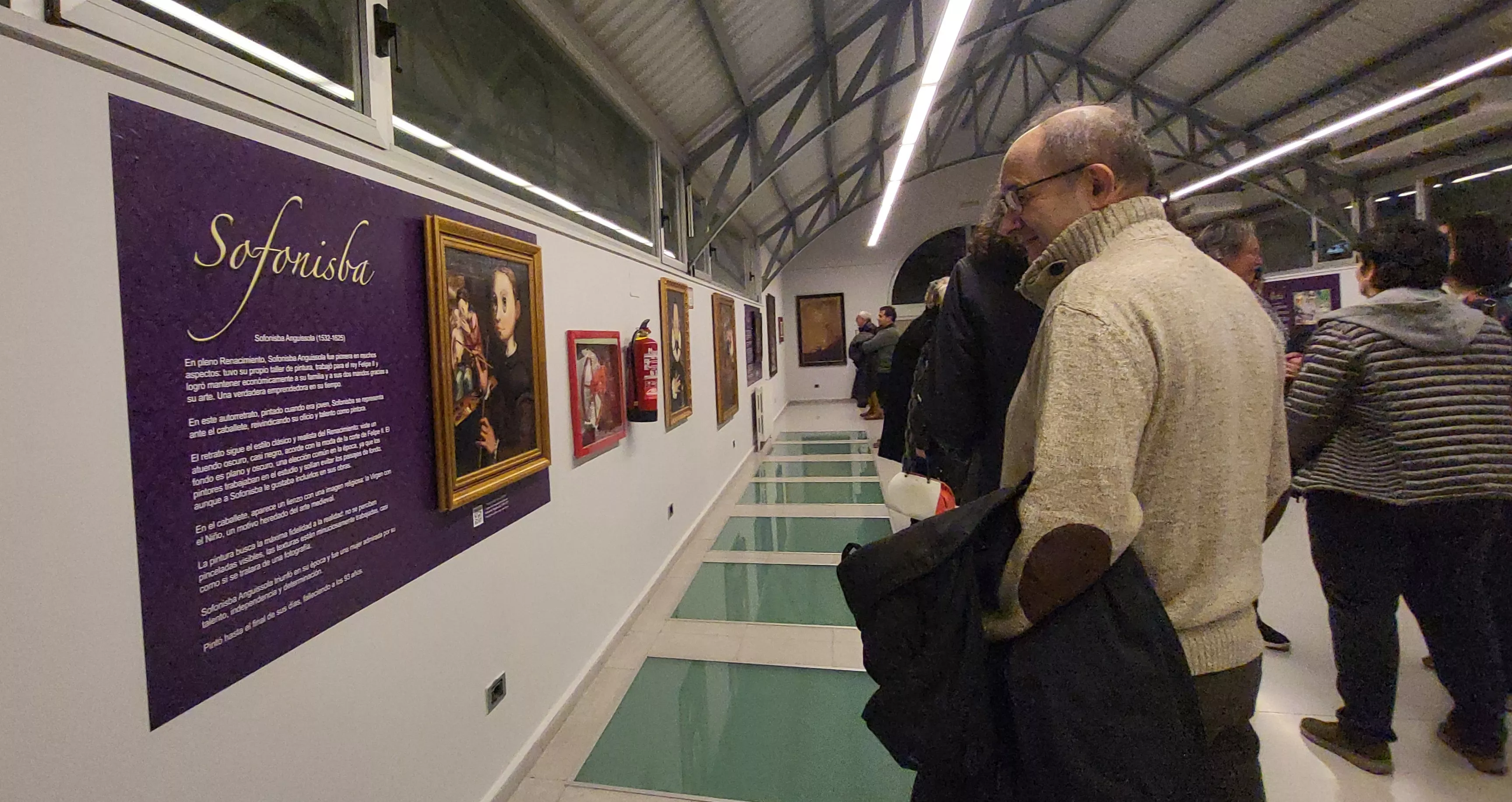 Inauguración de la exposición de Agustín Lorés '¡Menudas Artistas!' en Huesca. Foto Mercedes Manterola