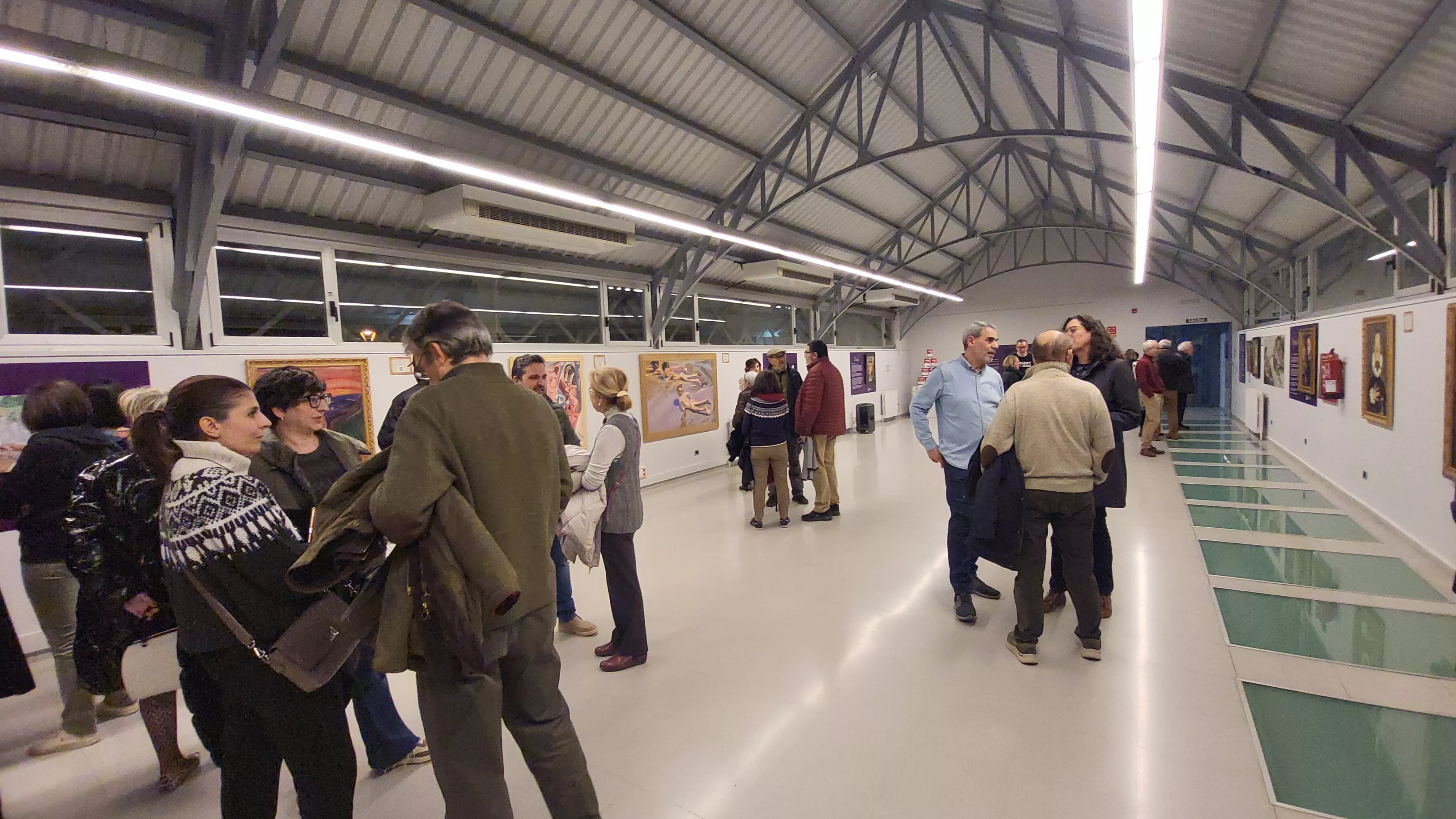 Inauguración de la exposición de Agustín Lorés '¡Menudas Artistas!' en Huesca. Foto Mercedes Manterola