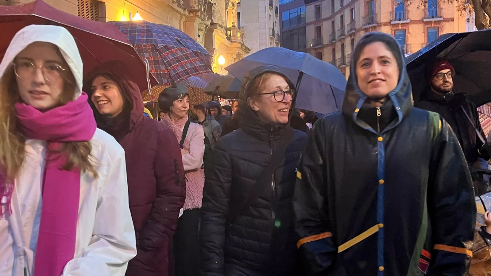 Manifestación que ha recorrido las calles de Huesca en el 8M. Foto Mercedes Manterola