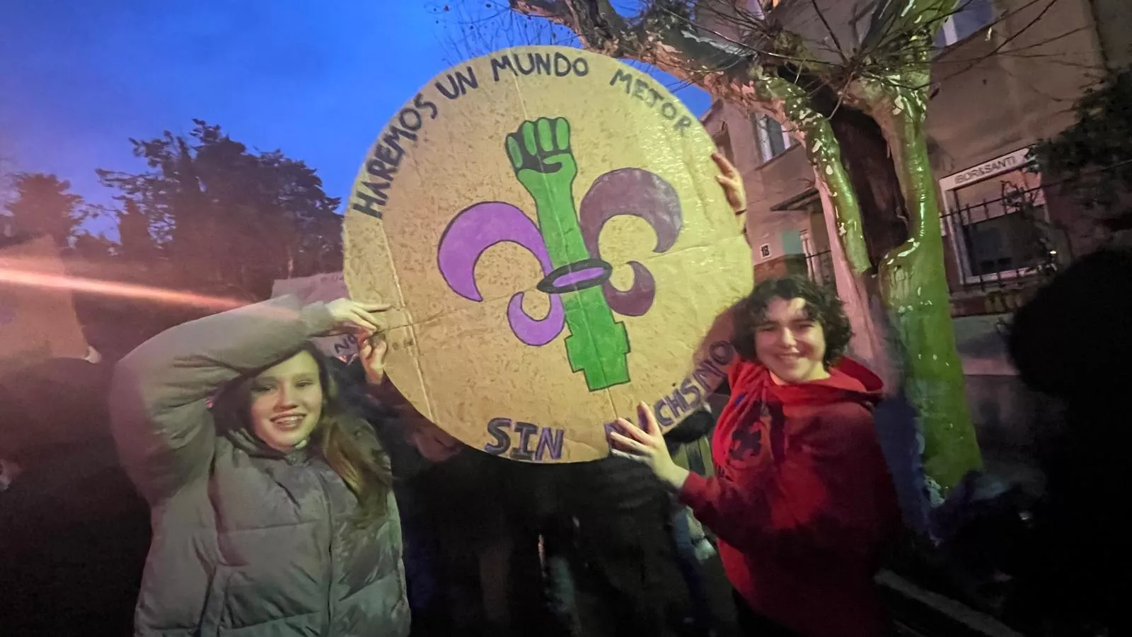 Manifestación que ha recorrido las calles de Huesca en el 8M. Foto Mercedes Manterola