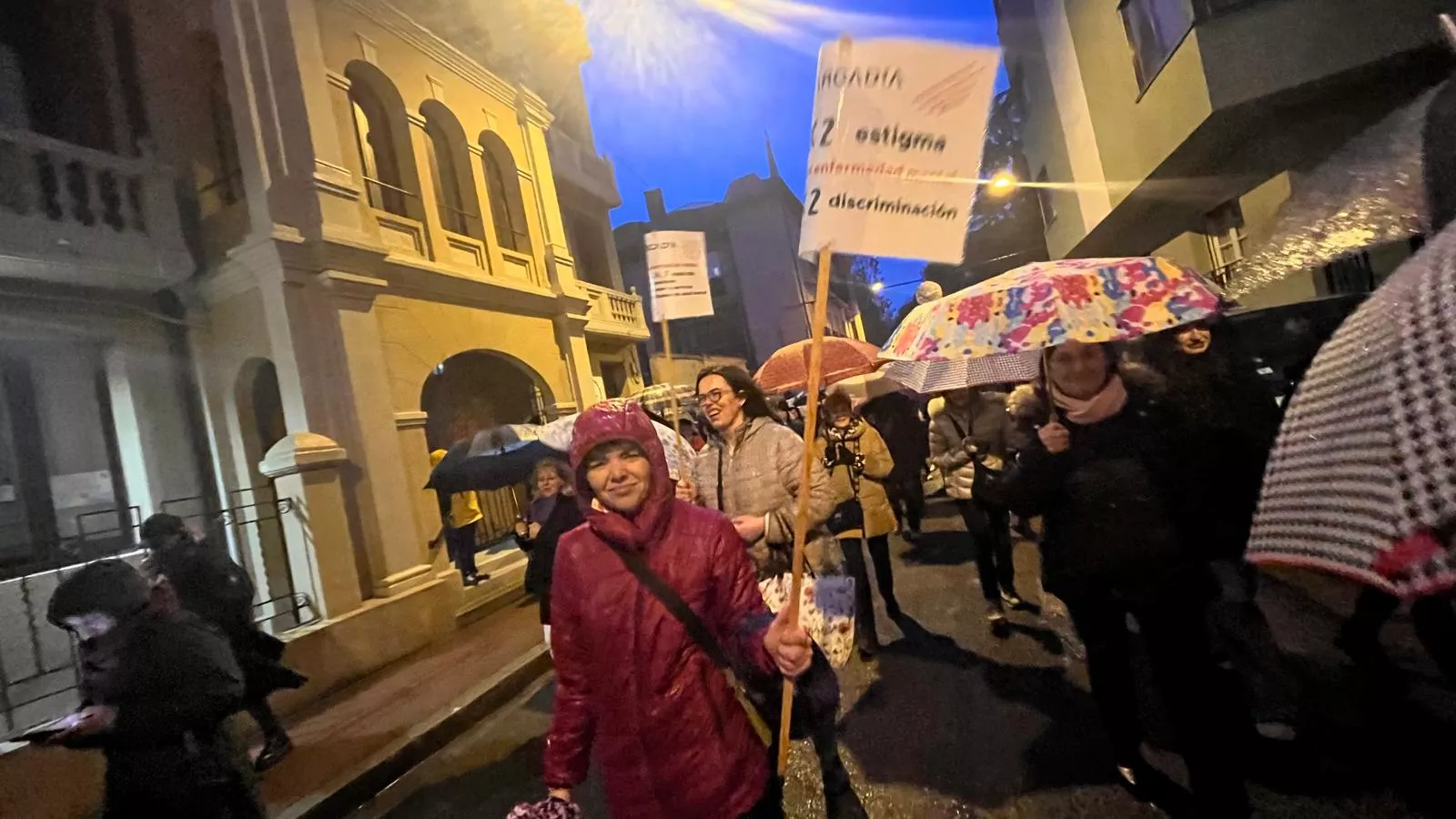 Manifestación que ha recorrido las calles de Huesca en el 8M. Foto Mercedes Manterola