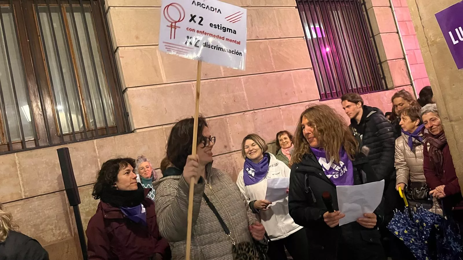 Manifestación que ha recorrido las calles de Huesca en el 8M. Foto Mercedes Manterola