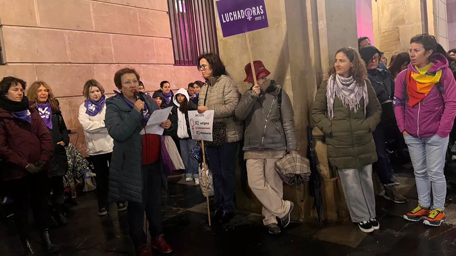 Manifestación que ha recorrido las calles de Huesca en el 8M. Foto Mercedes Manterola