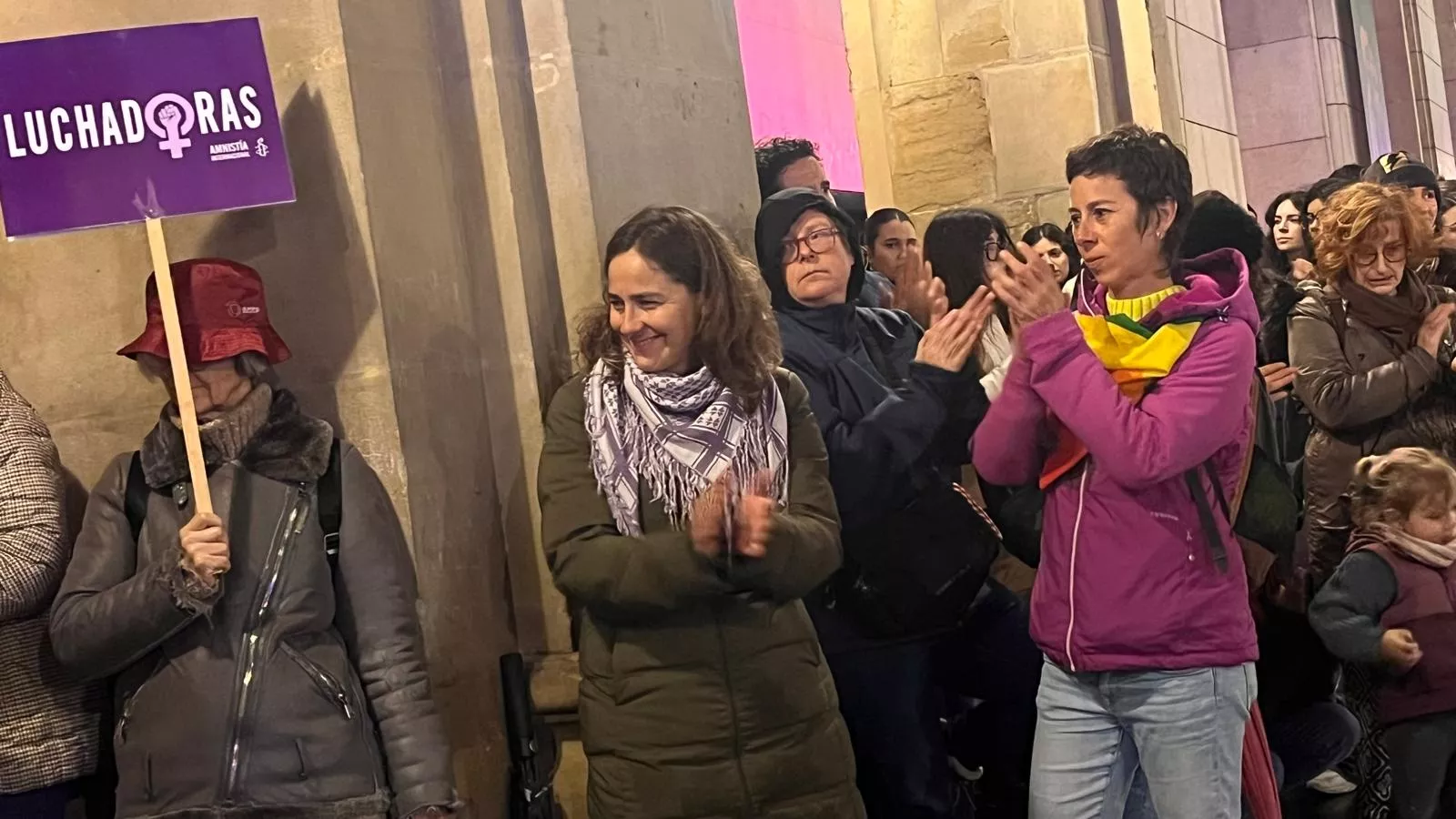Manifestación que ha recorrido las calles de Huesca en el 8M. Foto Mercedes Manterola