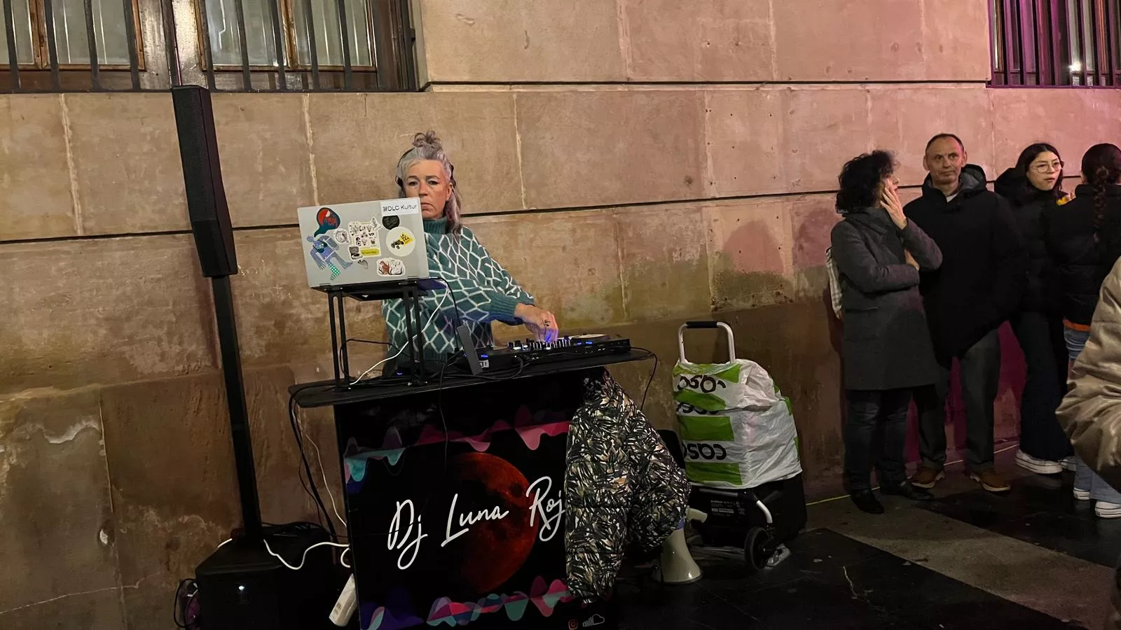 Manifestación que ha recorrido las calles de Huesca en el 8M. Foto Mercedes Manterola