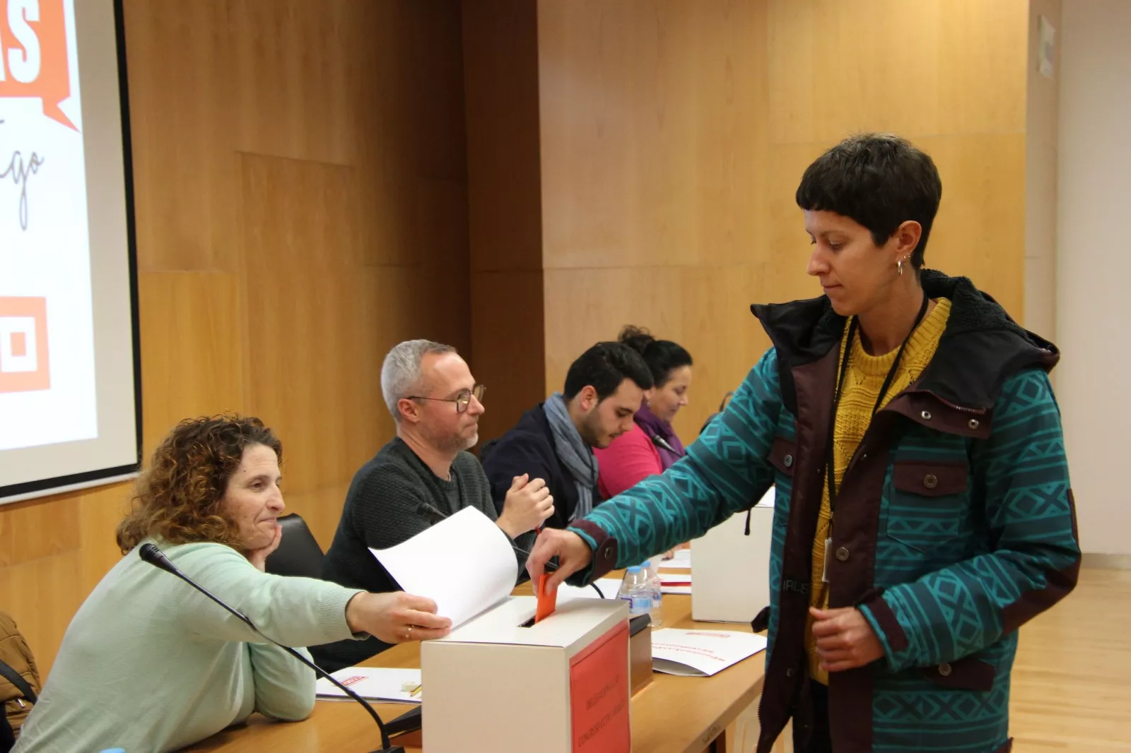 Elección de  José Vegas Grau, como nuevo secretario de la UC de CCOO de Huesca Occidental. Foto Carlos Neofato