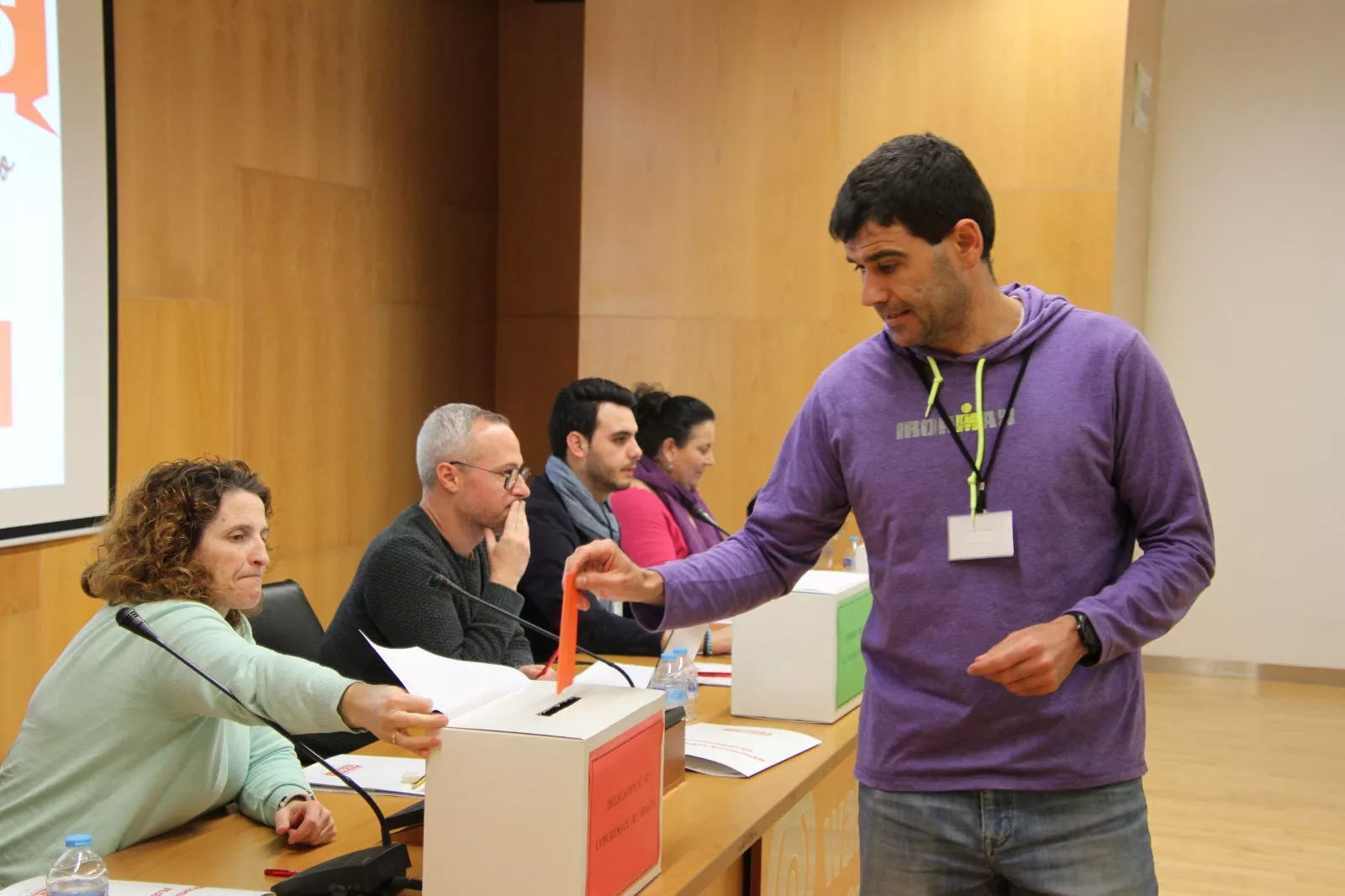 Elección de  José Vegas Grau, como nuevo secretario de la UC de CCOO de Huesca Occidental. Foto Carlos Neofato