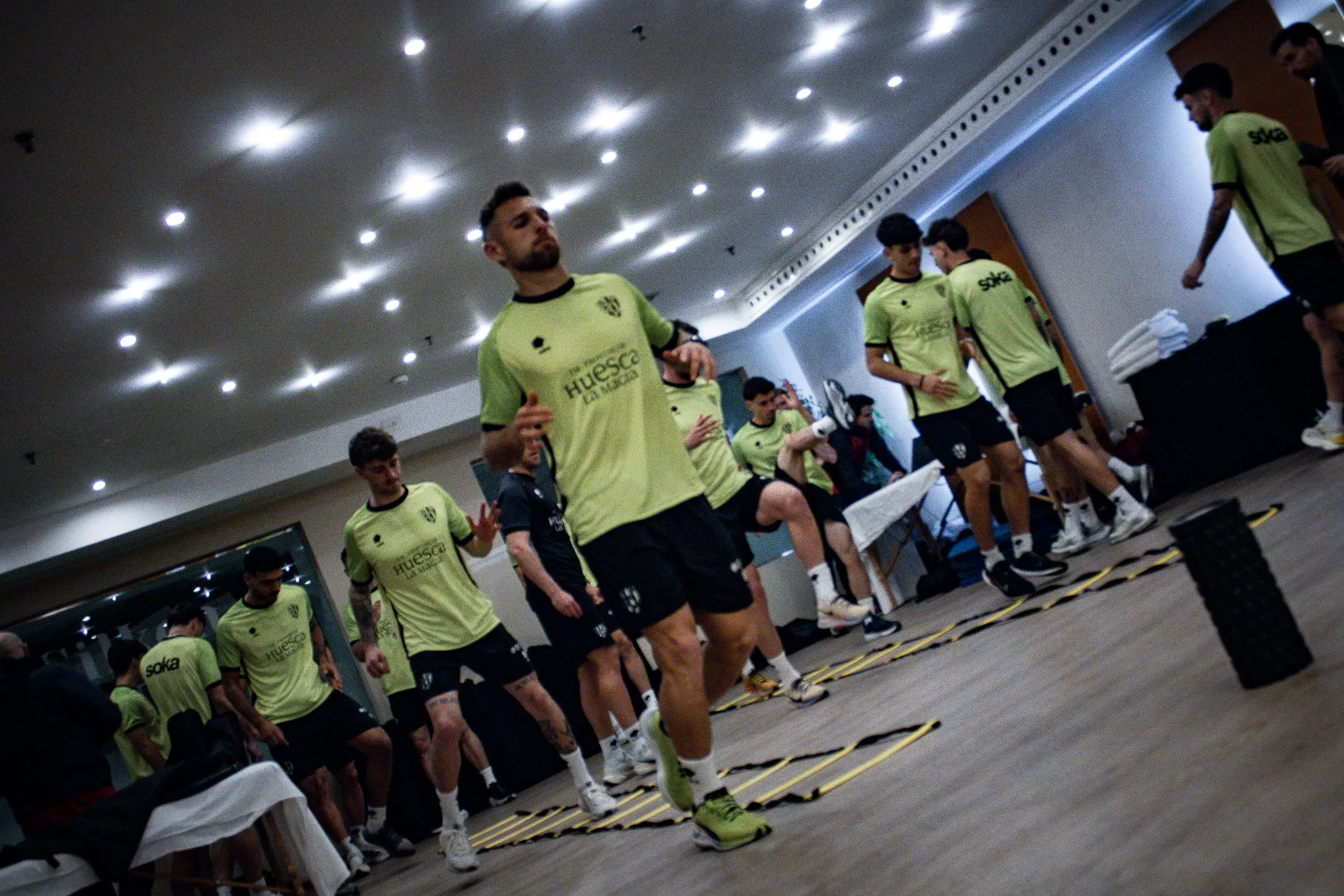 Diego González en la sesión de activación, este domingo titular en Tenerife. Estas son las alineaciones del CD Tenerife-SD Huesca: cambios obligados por lesiones. Foto: SDH