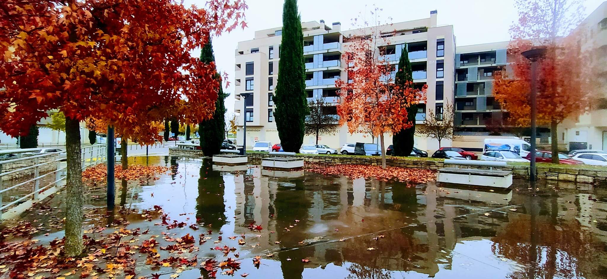 Parque de la Manzana de Huesca, en el barrio de los Olivos. Foto Joaquín Santafé 